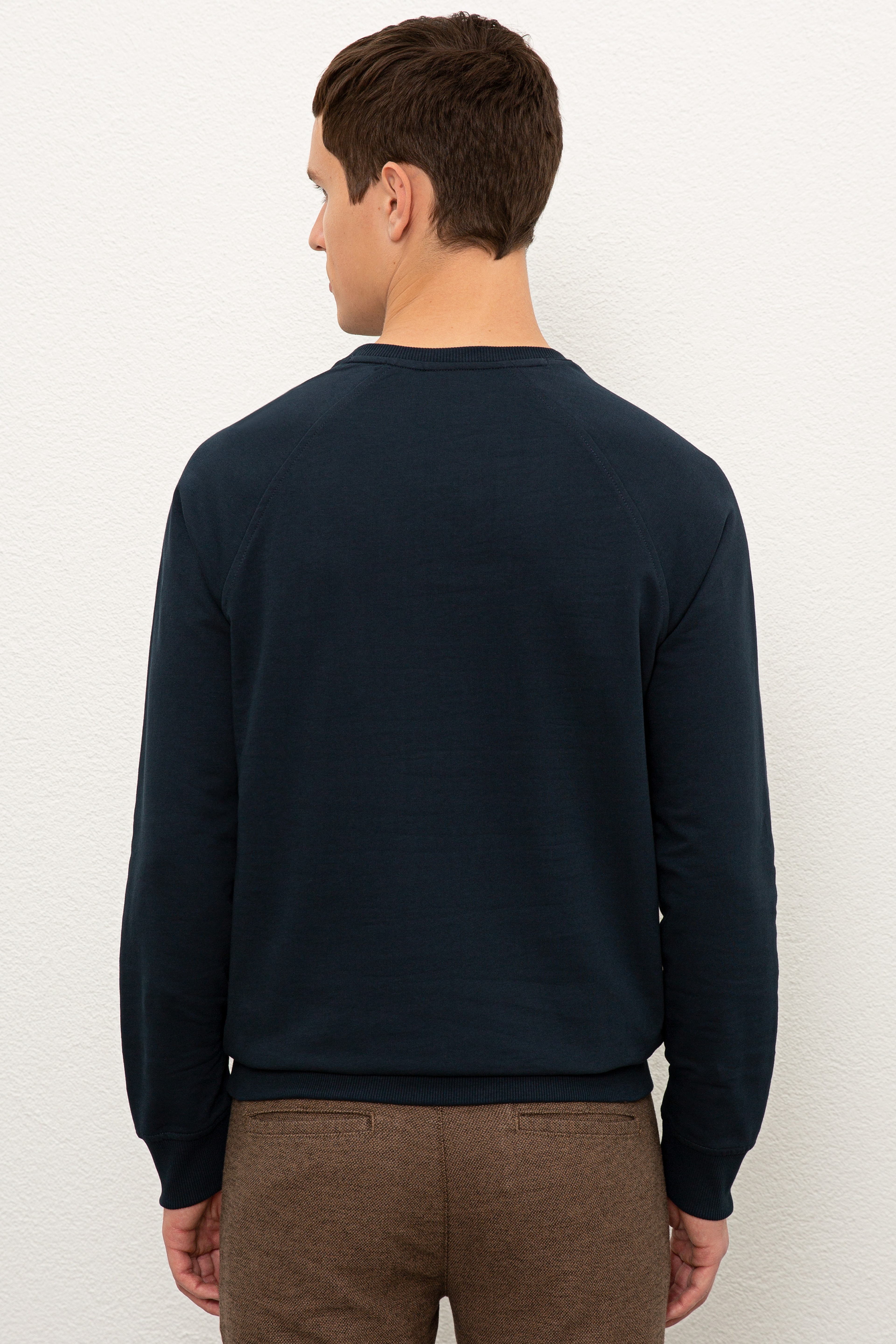 Erkek Lacivert Basic Sweatshirt - Image 3