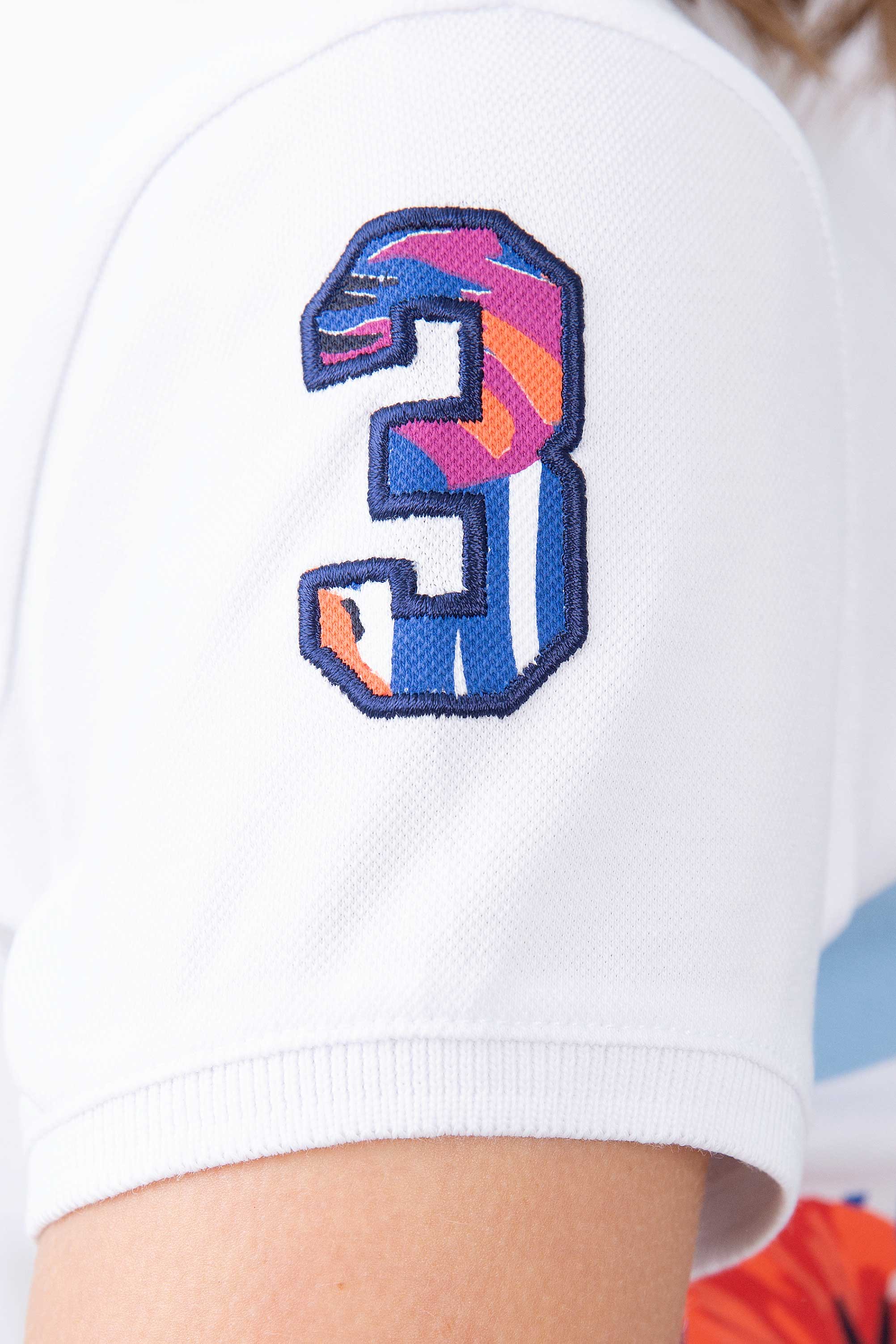 Kadın Beyaz Polo Yaka T-Shirt - Image 4