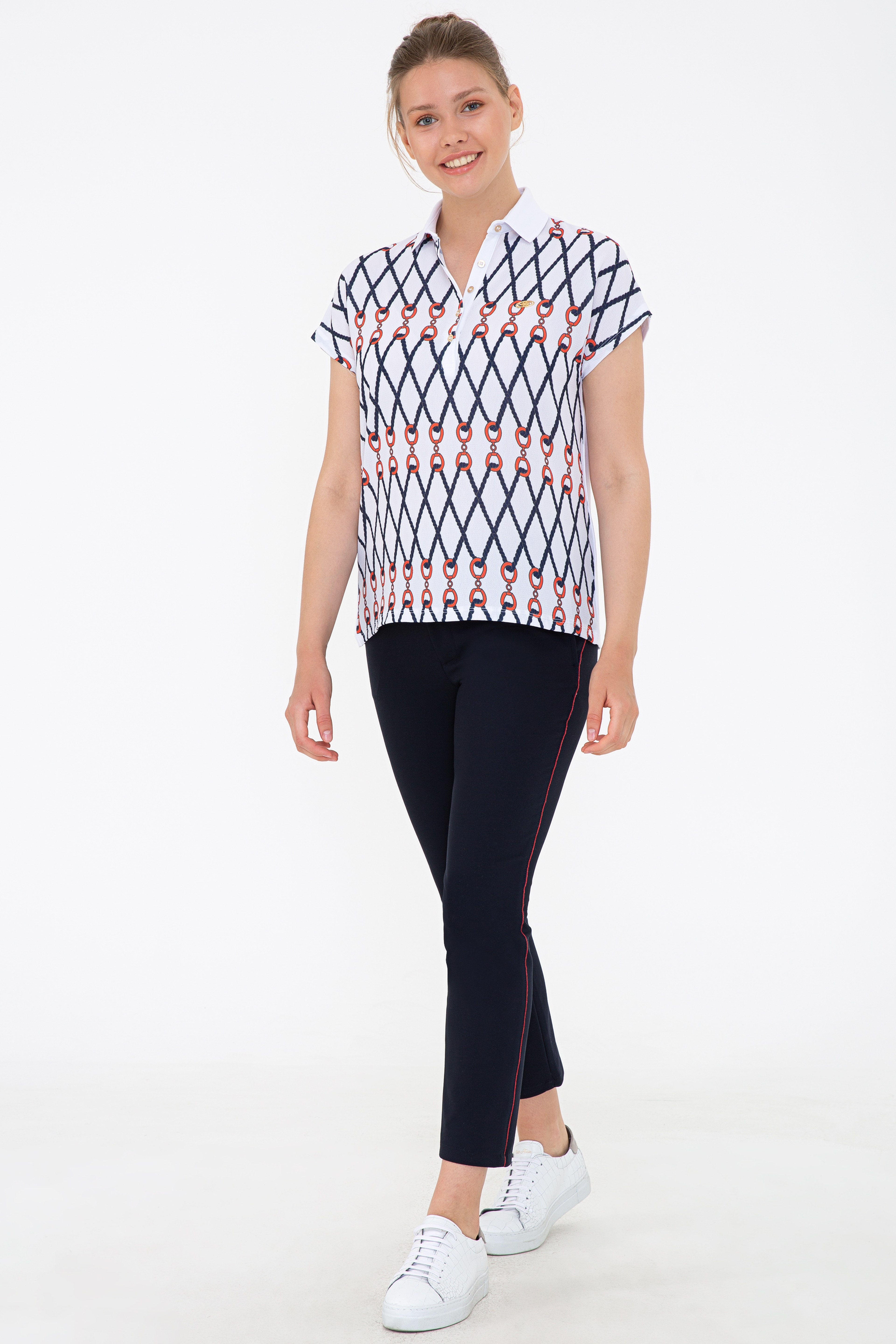 Kadın Beyaz Polo Yaka T-Shirt - Image 4