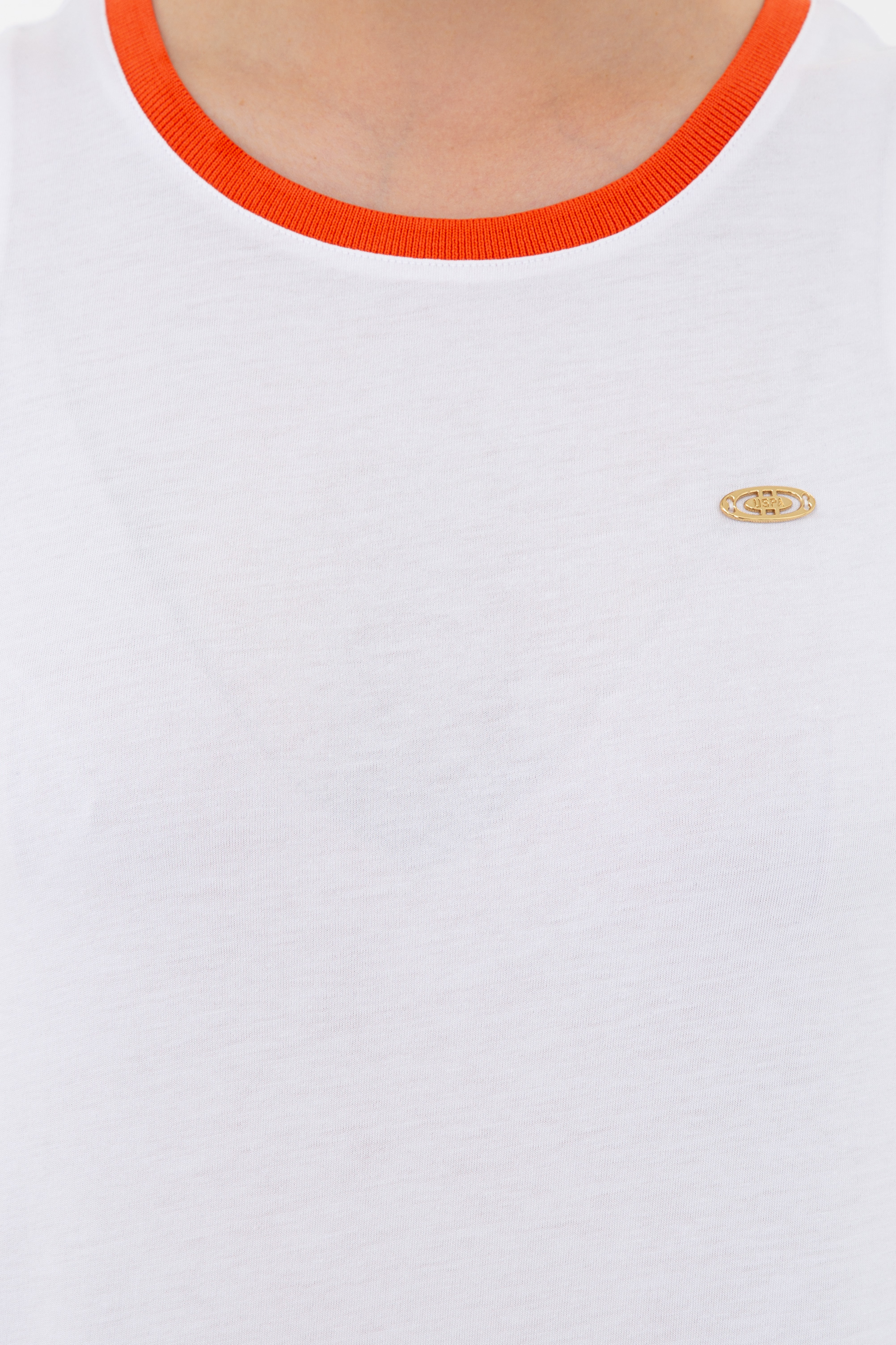 Kadın Beyaz Bisiklet Yaka T-Shirt - Image 4