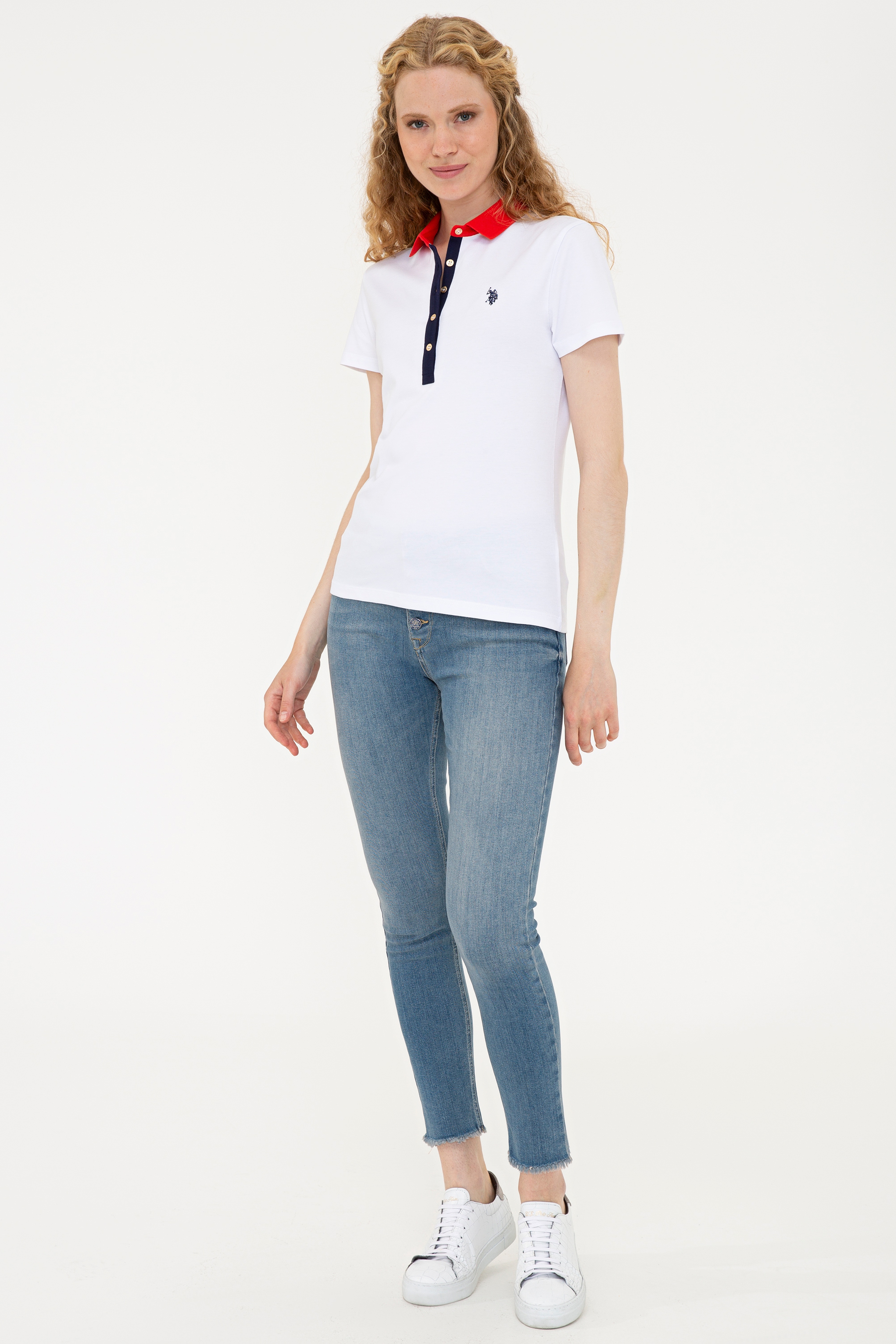 Kadın Beyaz Basic Polo Yaka Tişört - Image 5