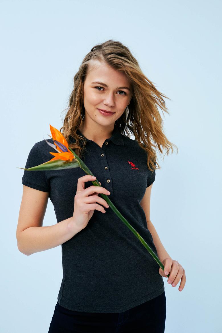 Kadın Siyah Basic Polo Yaka Tişört - 50232629014