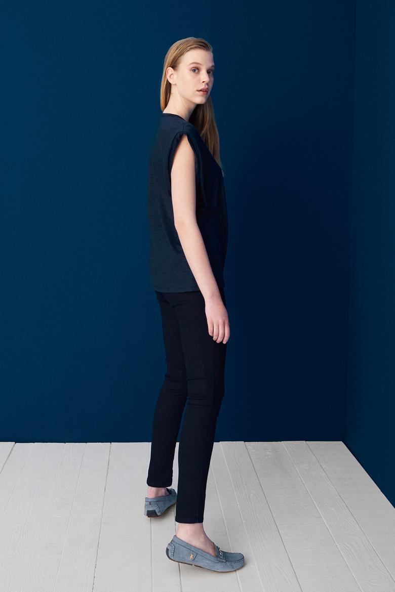 Kadın Lacivert Bisiklet Yaka Kolsuz Tişört - 50235813006