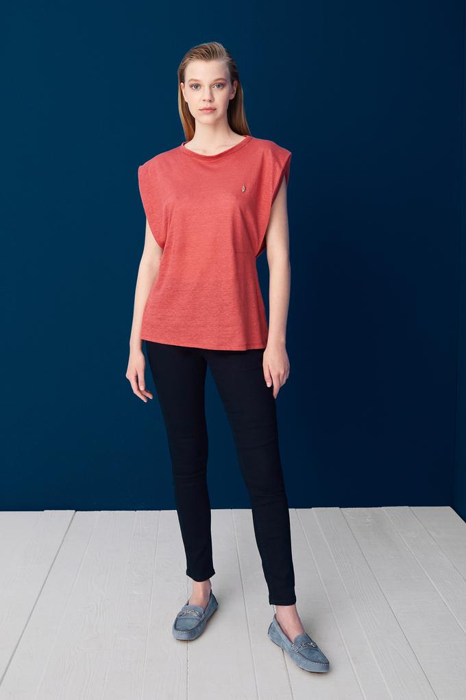 Kadın Nar Çiçeği Kolsuz Tişört