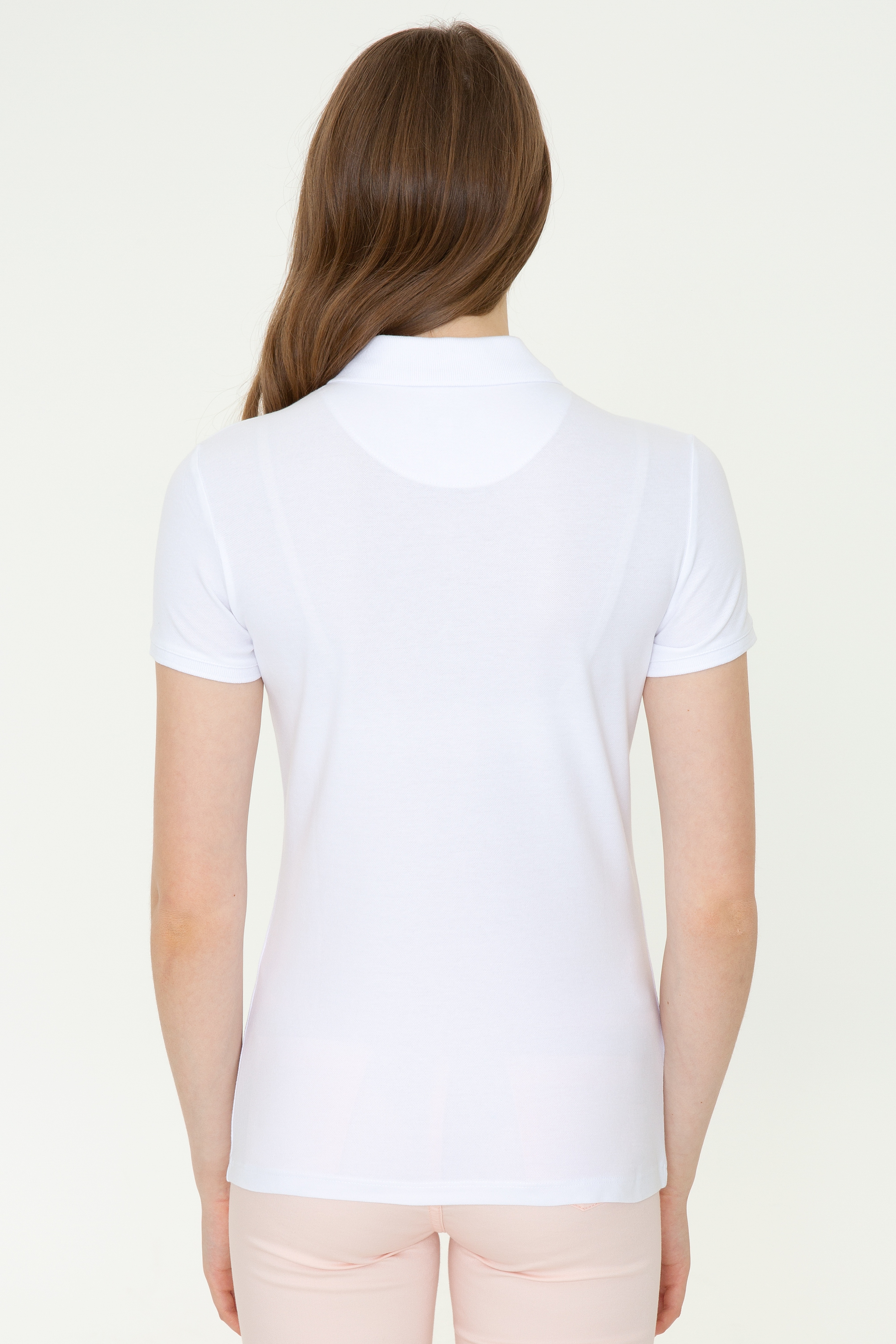 Kadın Beyaz Basic Polo Yaka Tişört - Image 5