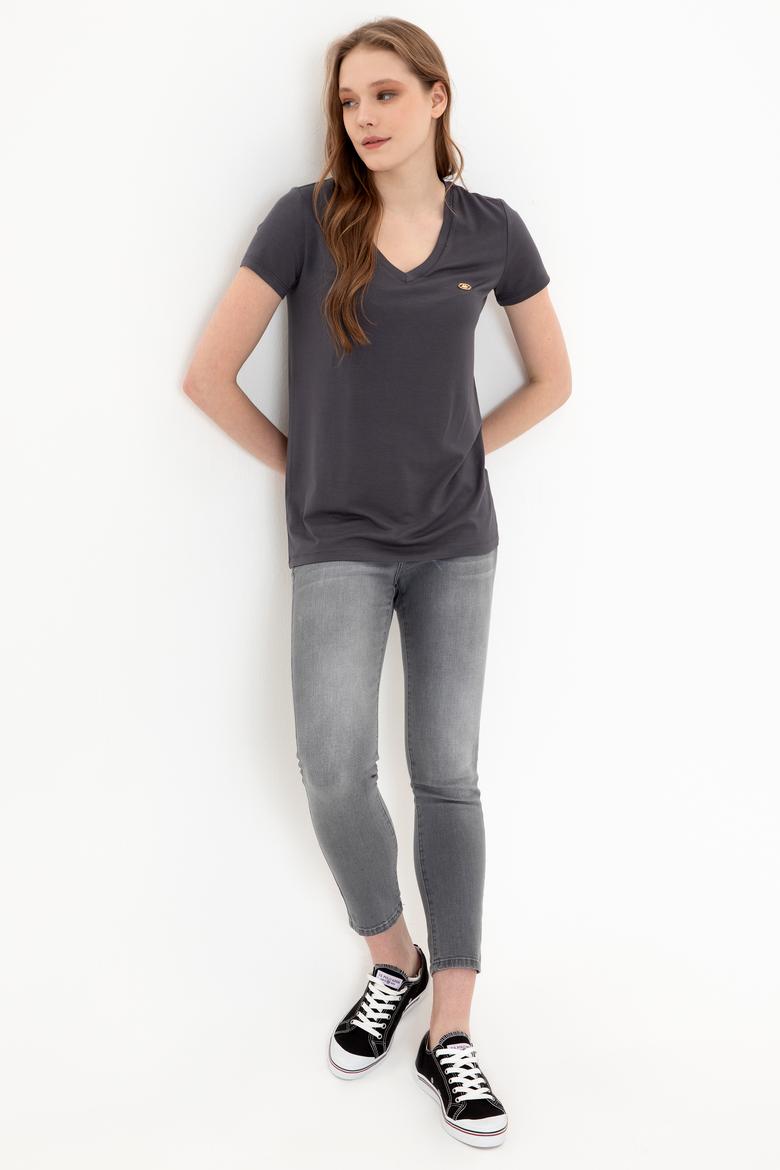 Kadın Antrasit V Yaka Basic Tişört - 50246033031