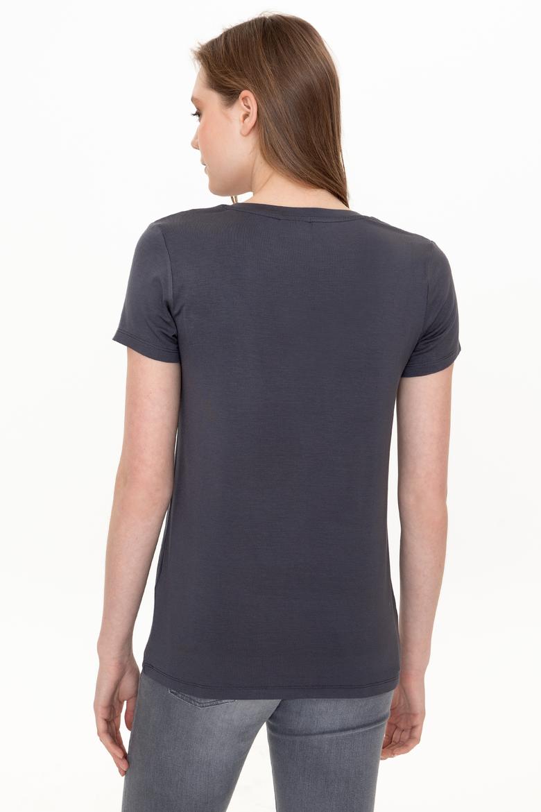 Kadın Antrasit V Yaka Basic Tişört - 50246033031