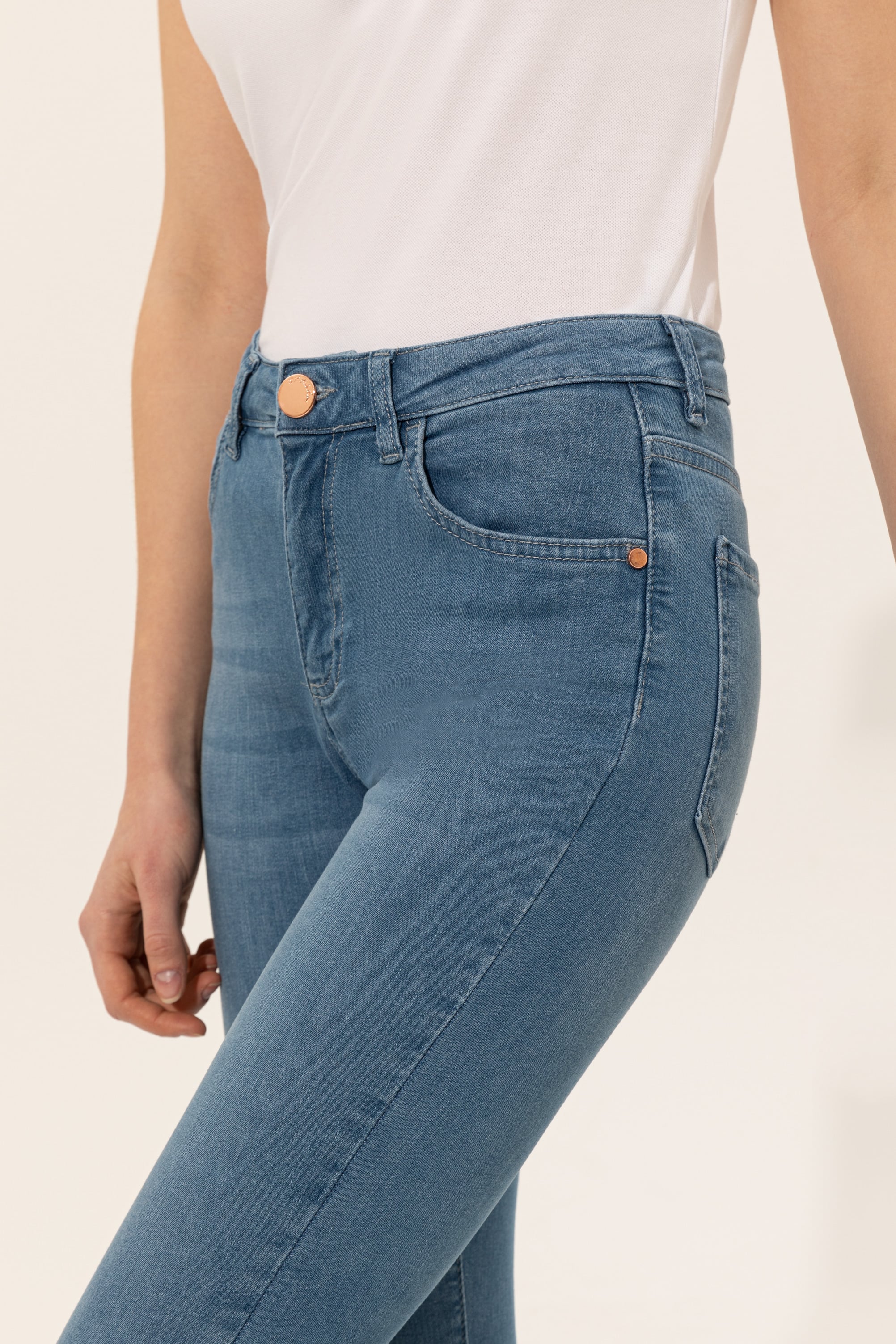 Kadın Açık Mavi Jean Pantolon - Image 5