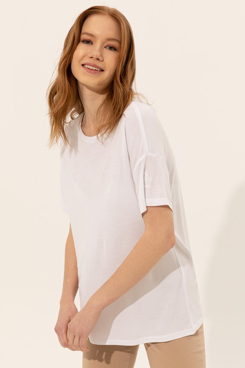 Kadın Beyaz Bisiklet Yaka Tişört - 50249027007