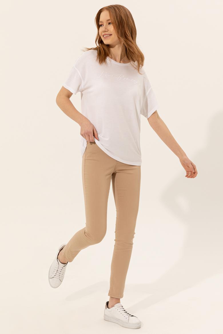 Kadın Beyaz Bisiklet Yaka Tişört - 50249027007