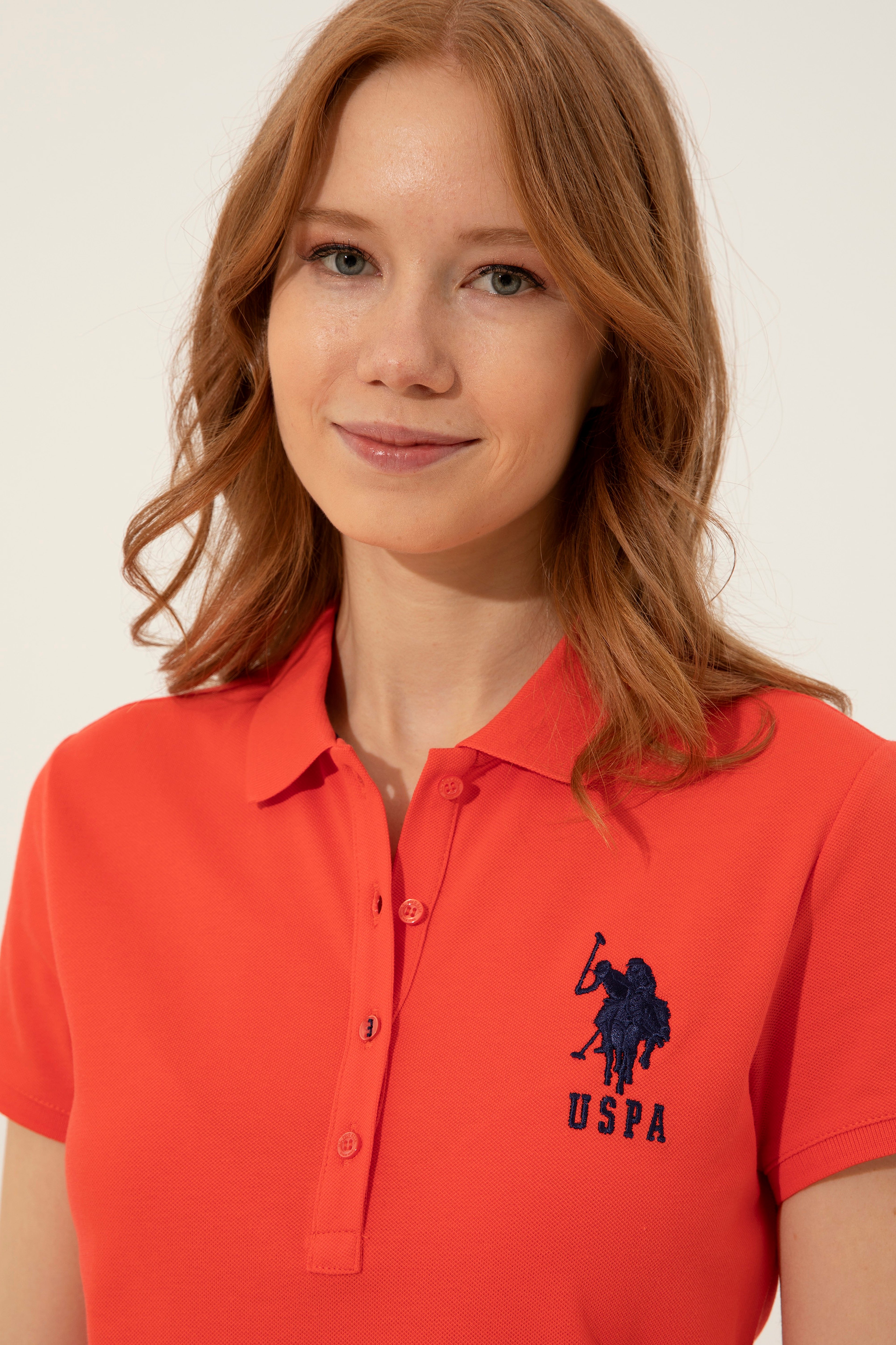 Kadın Kırmızı Basic Polo Yaka Tişört - Image 2