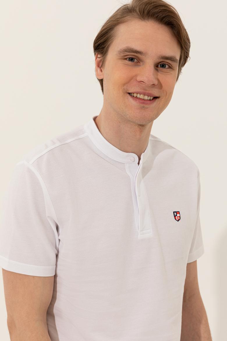 Erkek Beyaz Hakim Yaka Tişört - 50247366007