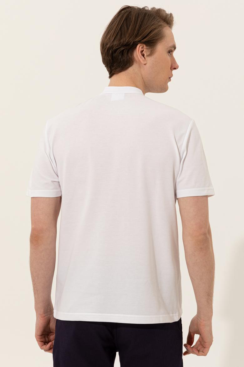 Erkek Beyaz Hakim Yaka Tişört - 50247366007
