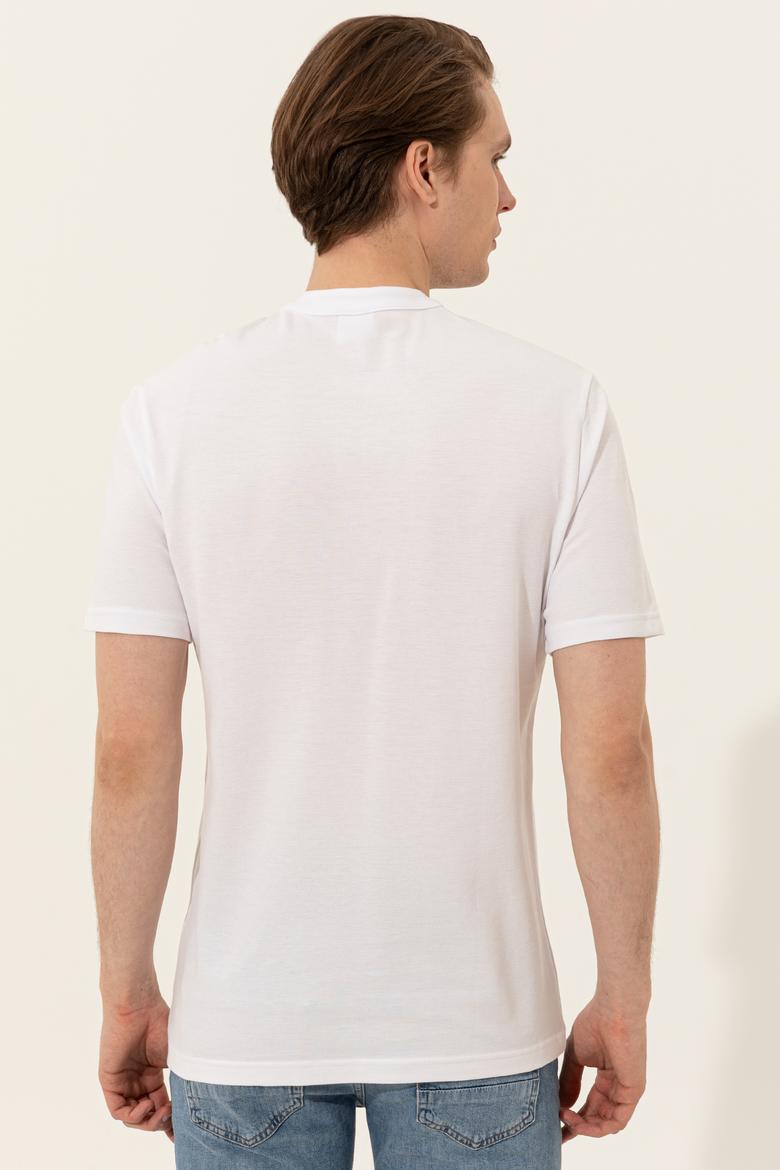 Erkek Beyaz Hakim Yaka T-Shirt - 50246102006