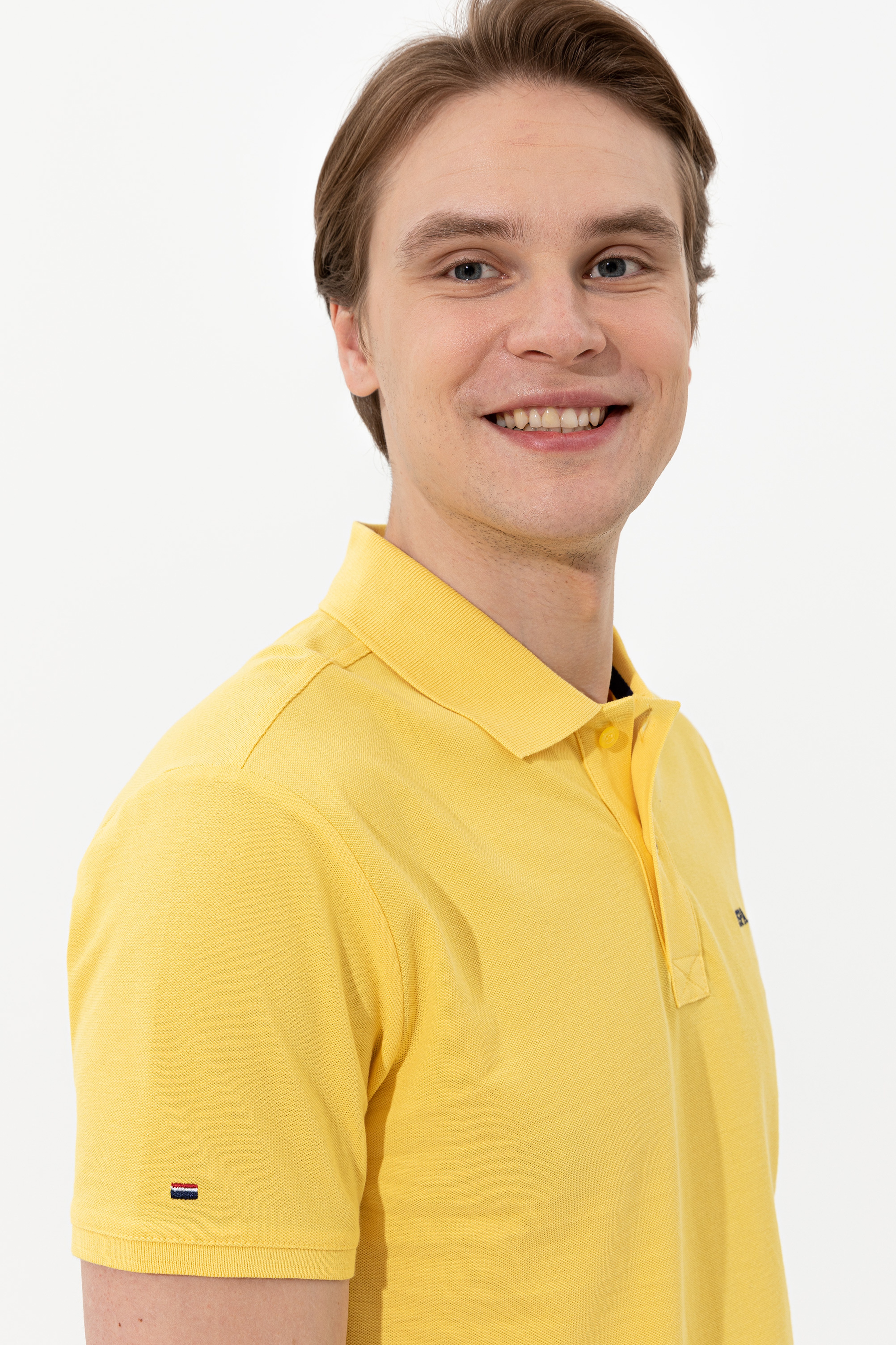 Erkek Açık Sarı T-Shirt Basic - Image 2
