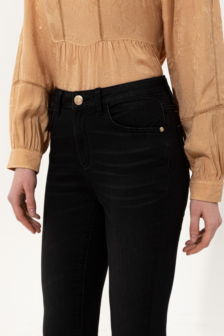 Kadın Siyah Jean Pantolon - 50246915001