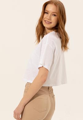 Kadın Beyaz Bisiklet Yaka Crop Tişört - 50248144004