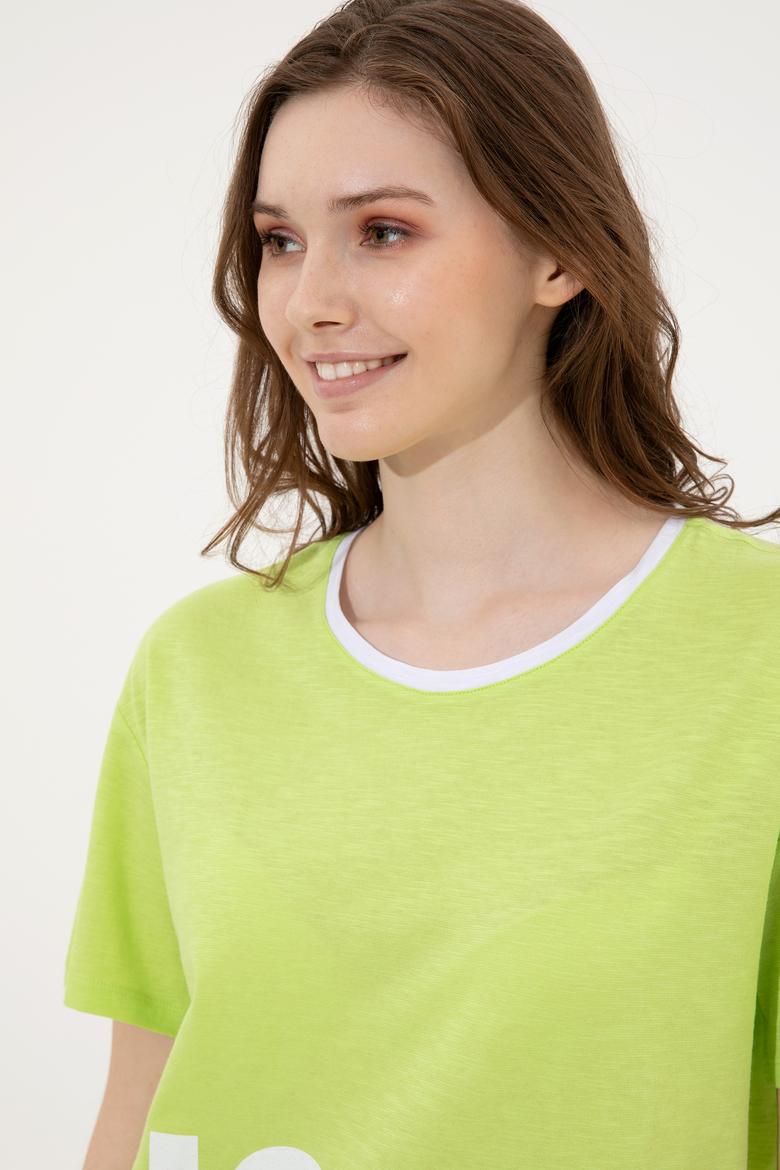 Kadın Fıstık Yeşili Bisiklet Yaka Tişört - 50248137044