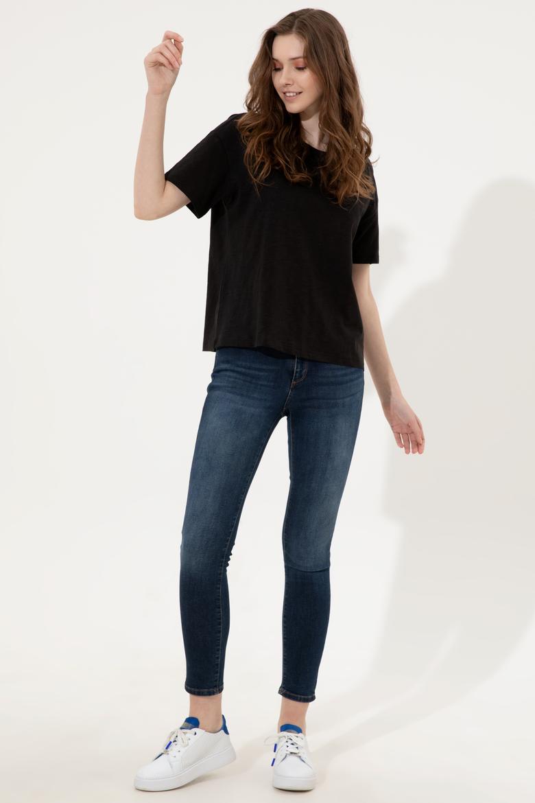 Kadın Siyah Bisiklet Yaka Tişört - 50248059061