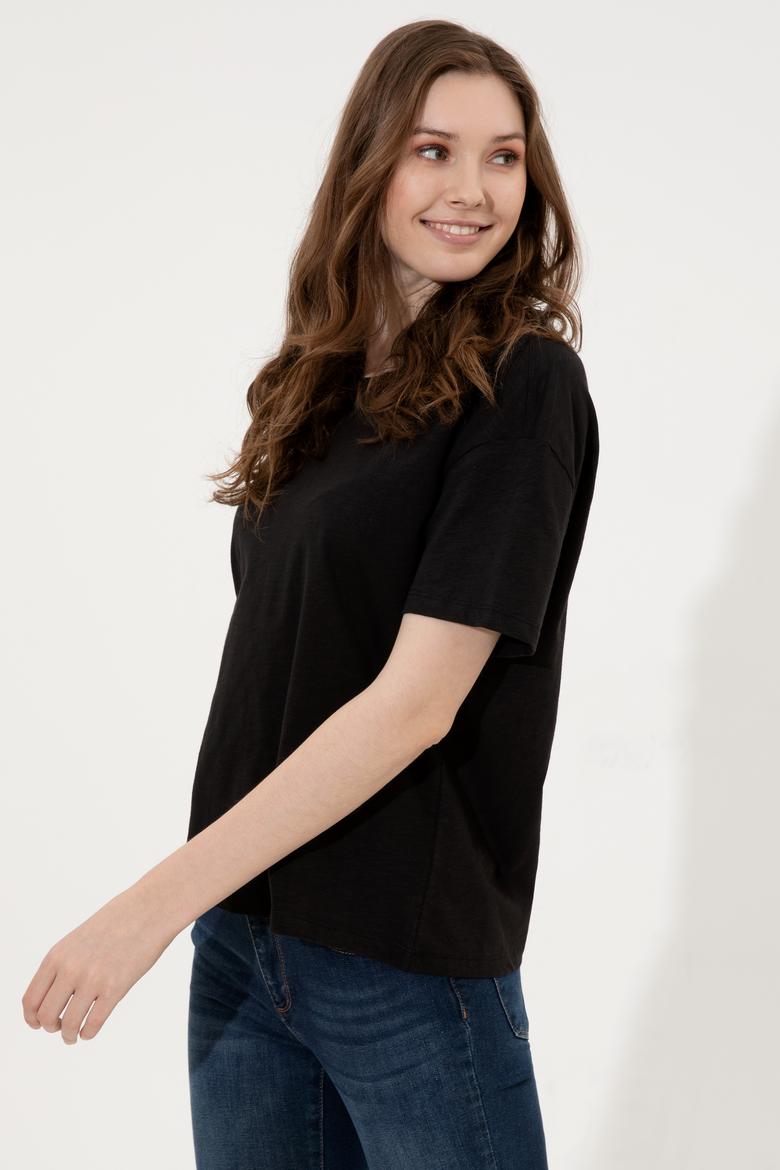 Kadın Siyah Bisiklet Yaka Tişört - 50248059061