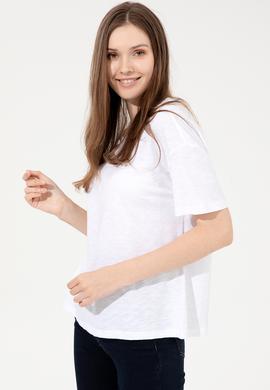 Kadın Beyaz Bisiklet Yaka Tişört - 50248059014