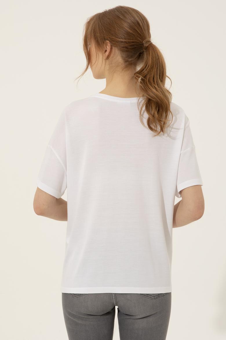 Kadın Beyaz Bisiklet Yaka Tişört - 50249033031
