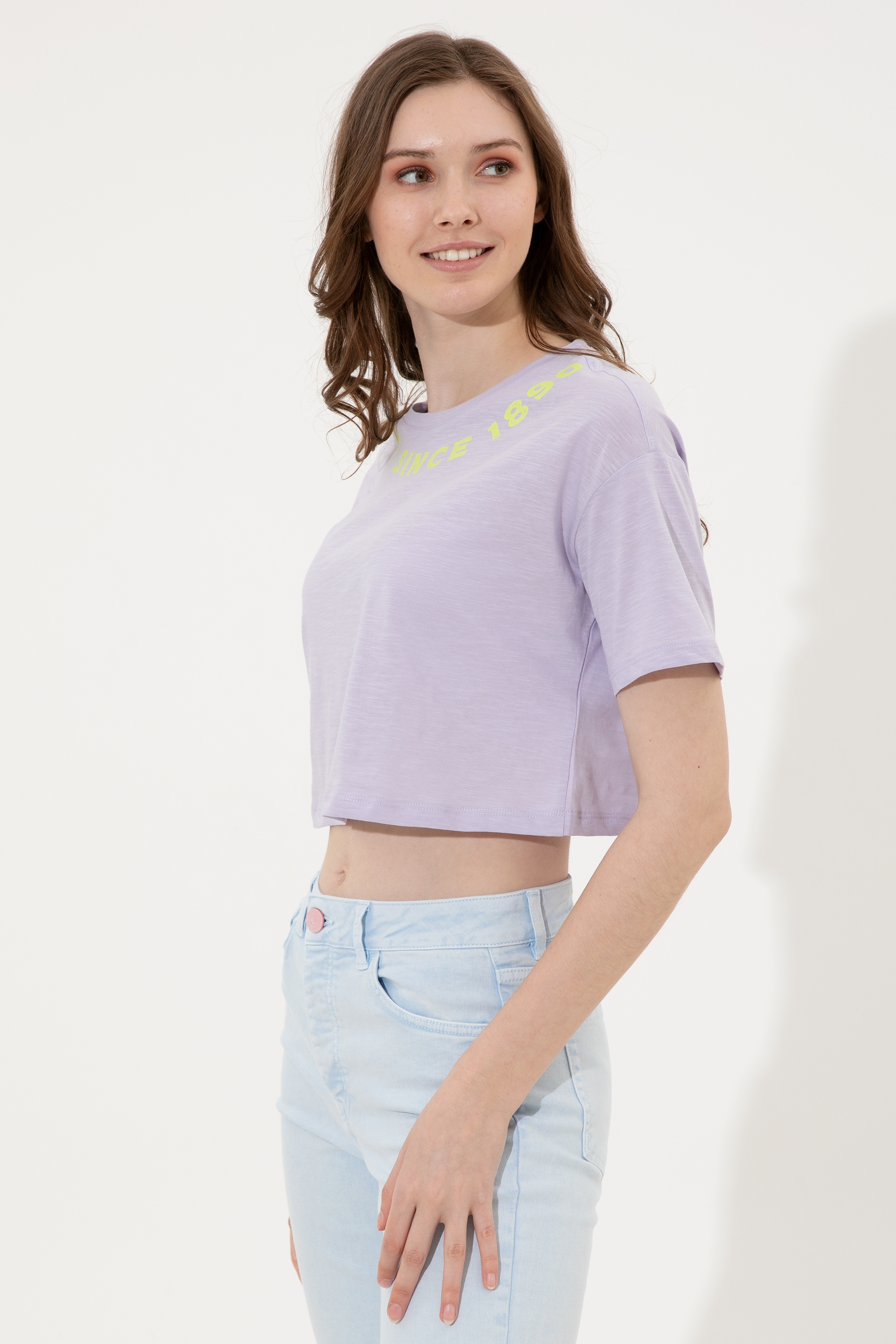 Kadın Lila Bisiklet Yaka Crop Tişört