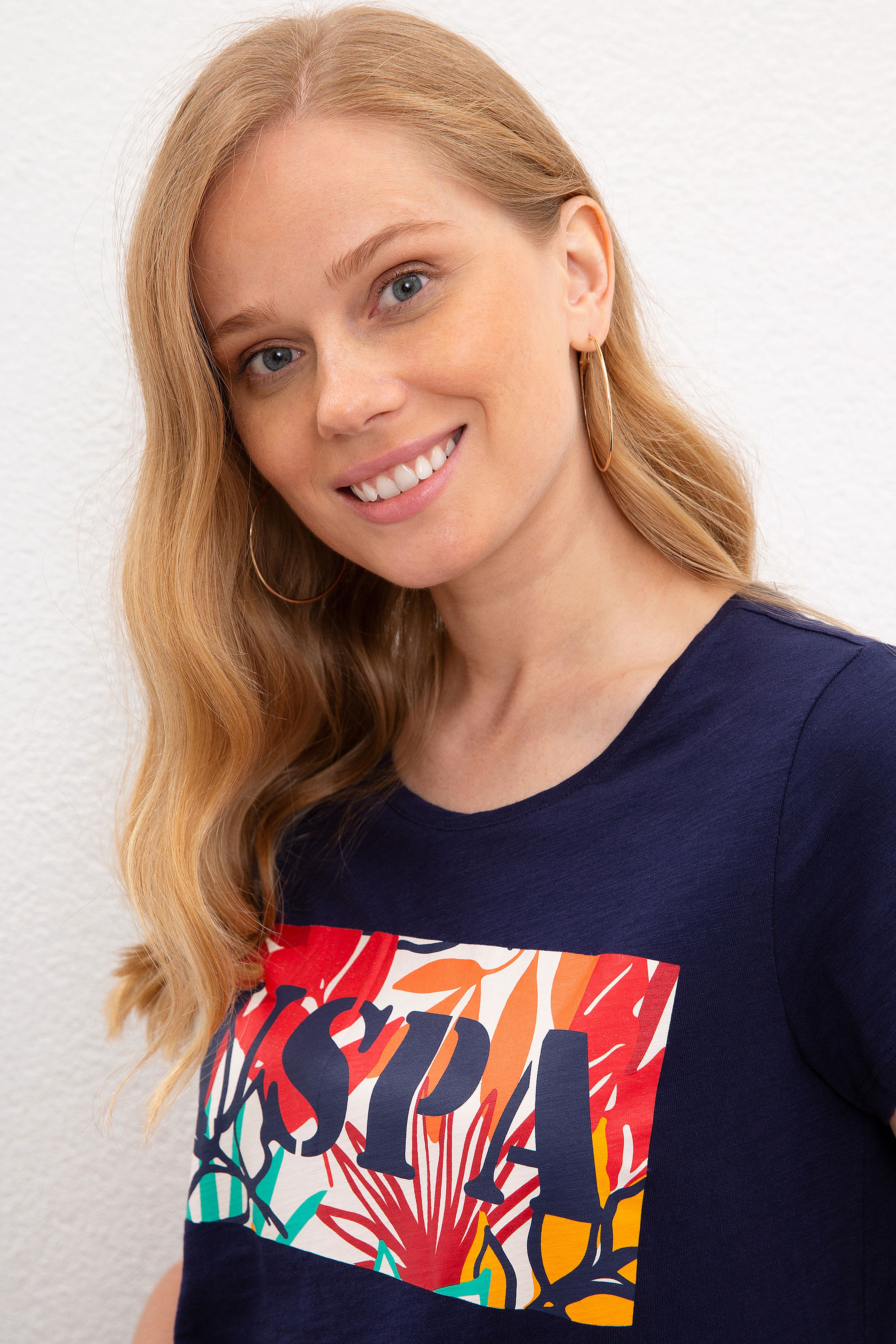 Kadın Lacivert Bisiklet Yaka T-Shirt
