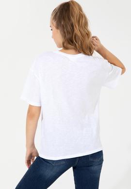 Kadın Beyaz Bisiklet Yaka Tişört - 50248989008