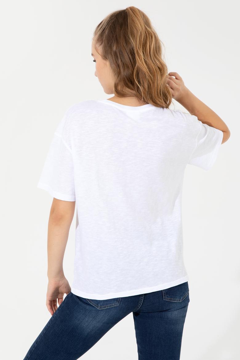 Kadın Beyaz Bisiklet Yaka Tişört - 50248989008