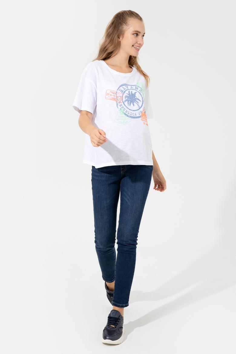 Kadın Beyaz Bisiklet Yaka Tişört - 50248989008