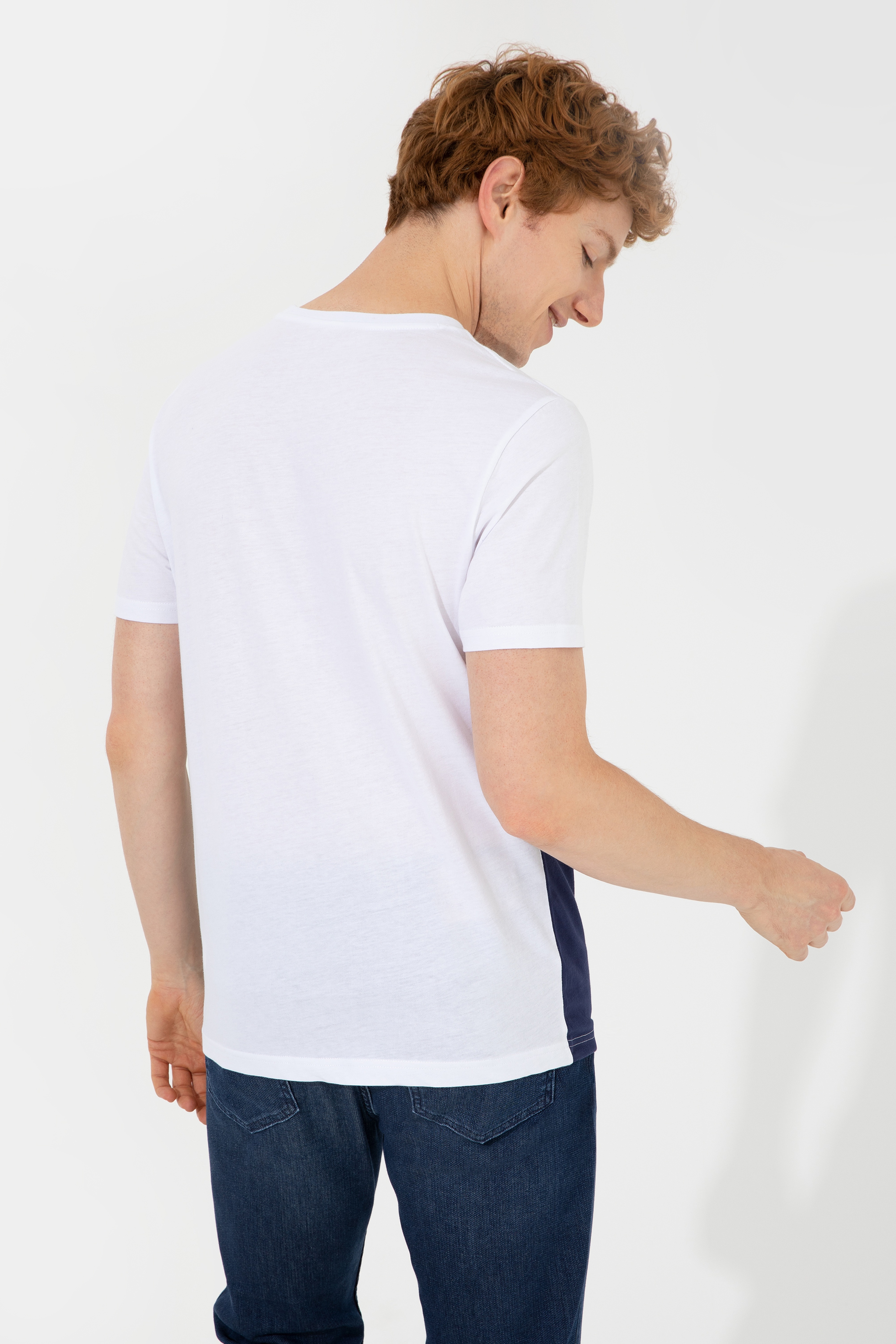 Erkek Beyaz Bisiklet Yaka T-Shirt - Image 5