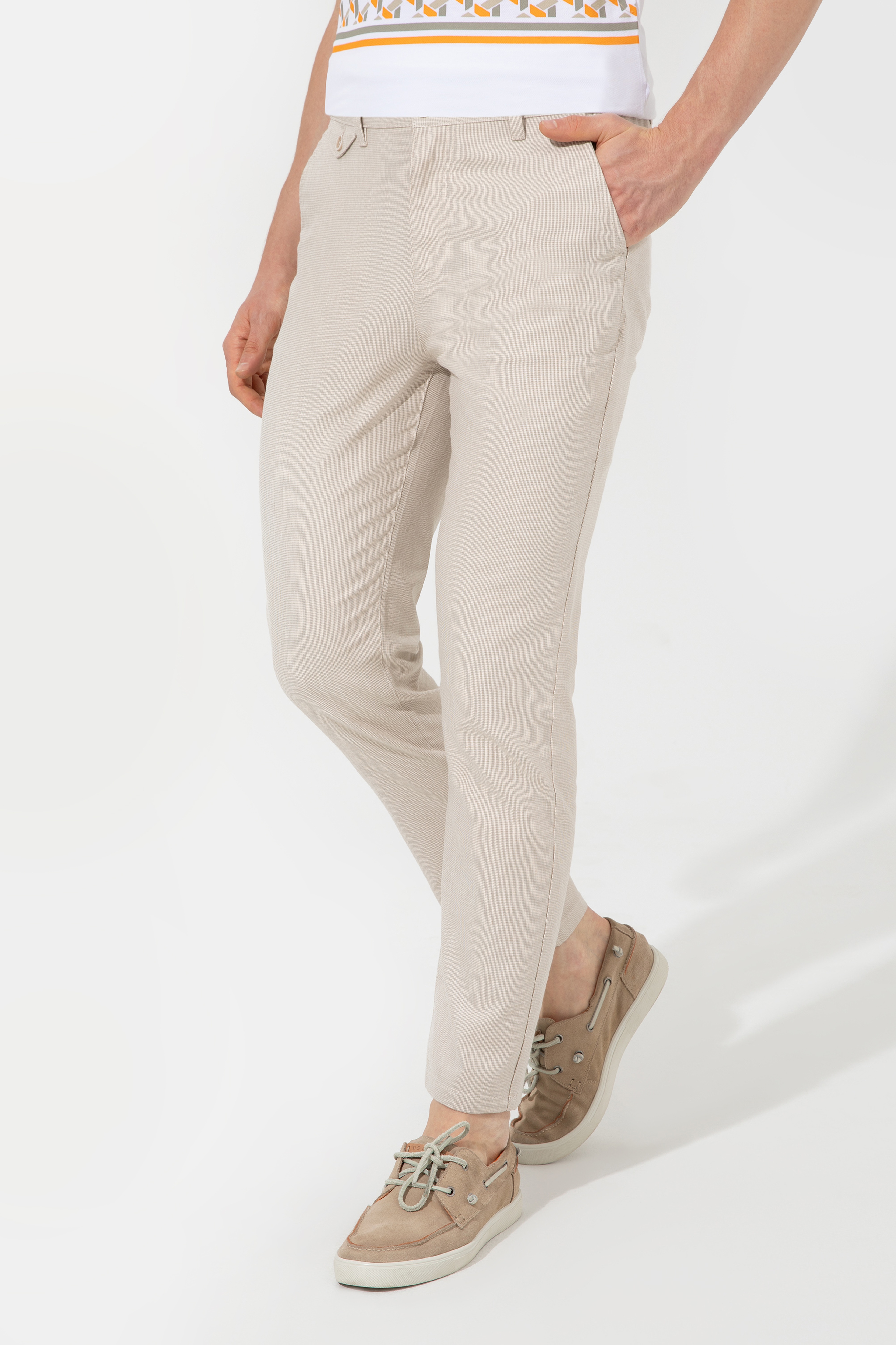 Erkek Carrot Fit Kum Chinos - Image 2
