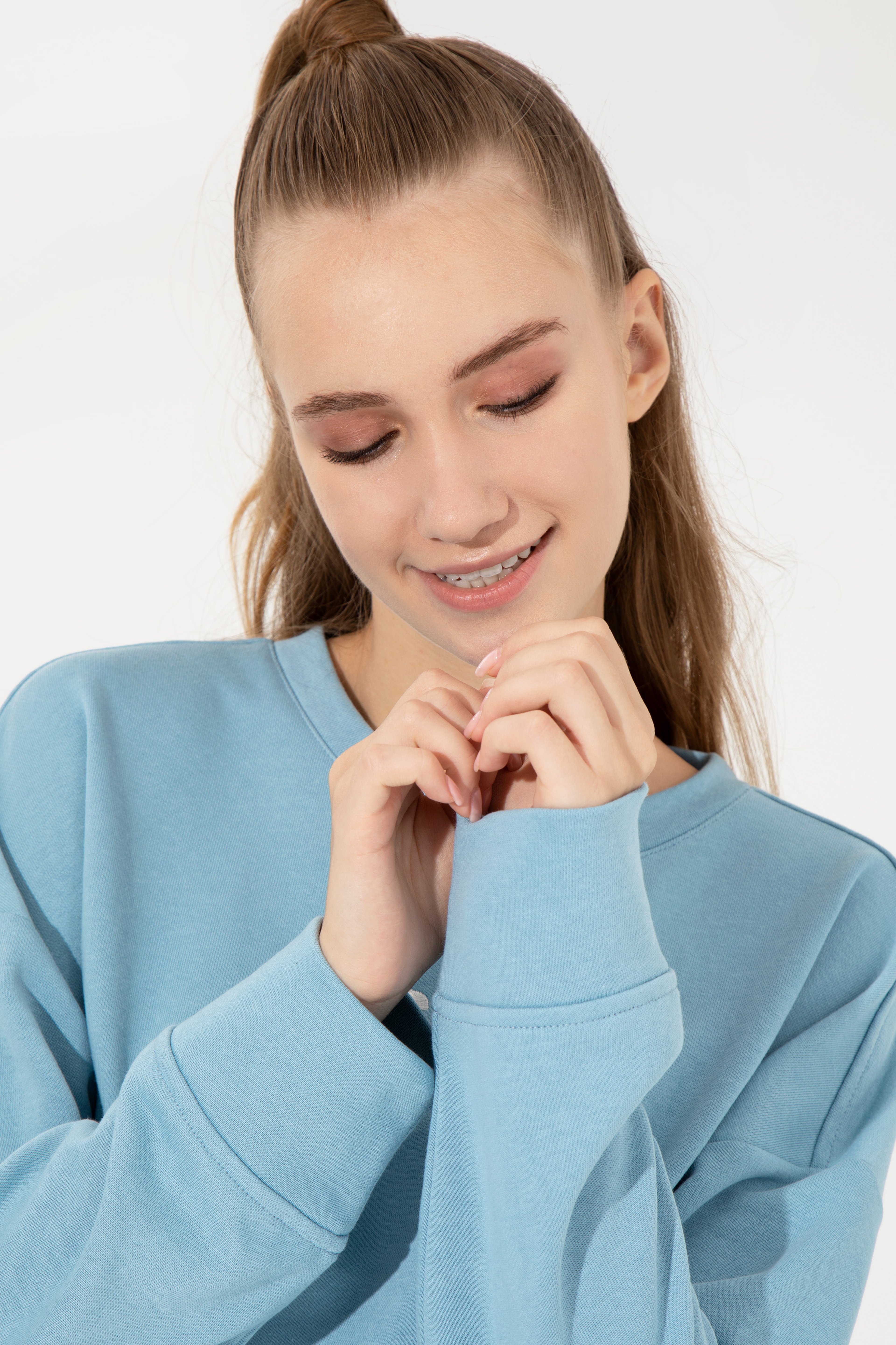 Kadın Mavi Bisiklet Yaka Basic Sweatshirt