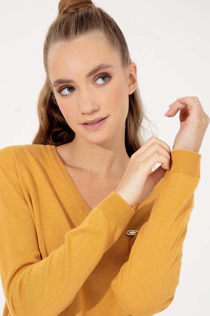 Kadın Safran Basic V Yaka Kazak