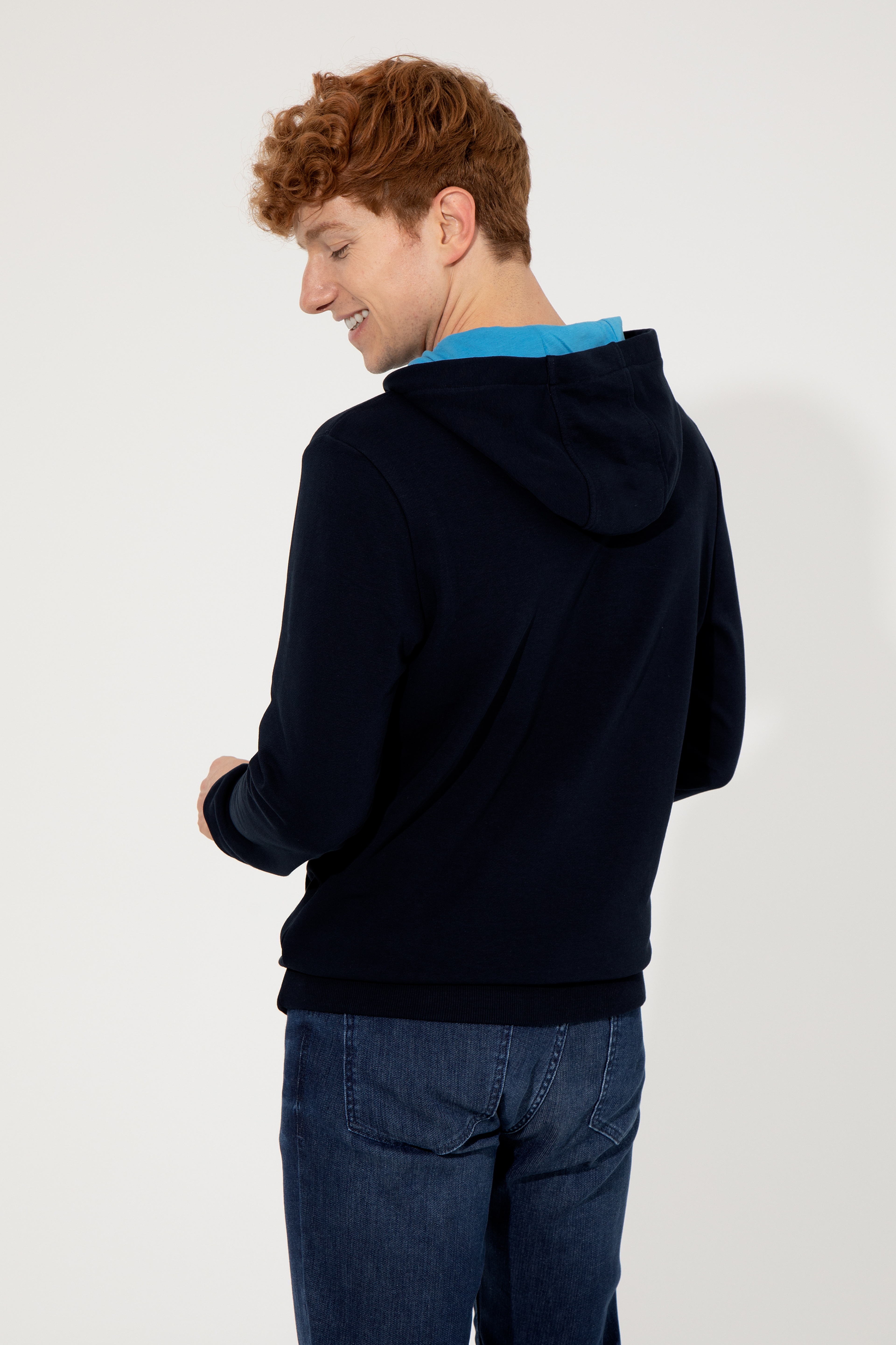 Erkek Lacivert Kapüşonlu Sweatshirt - Image 5