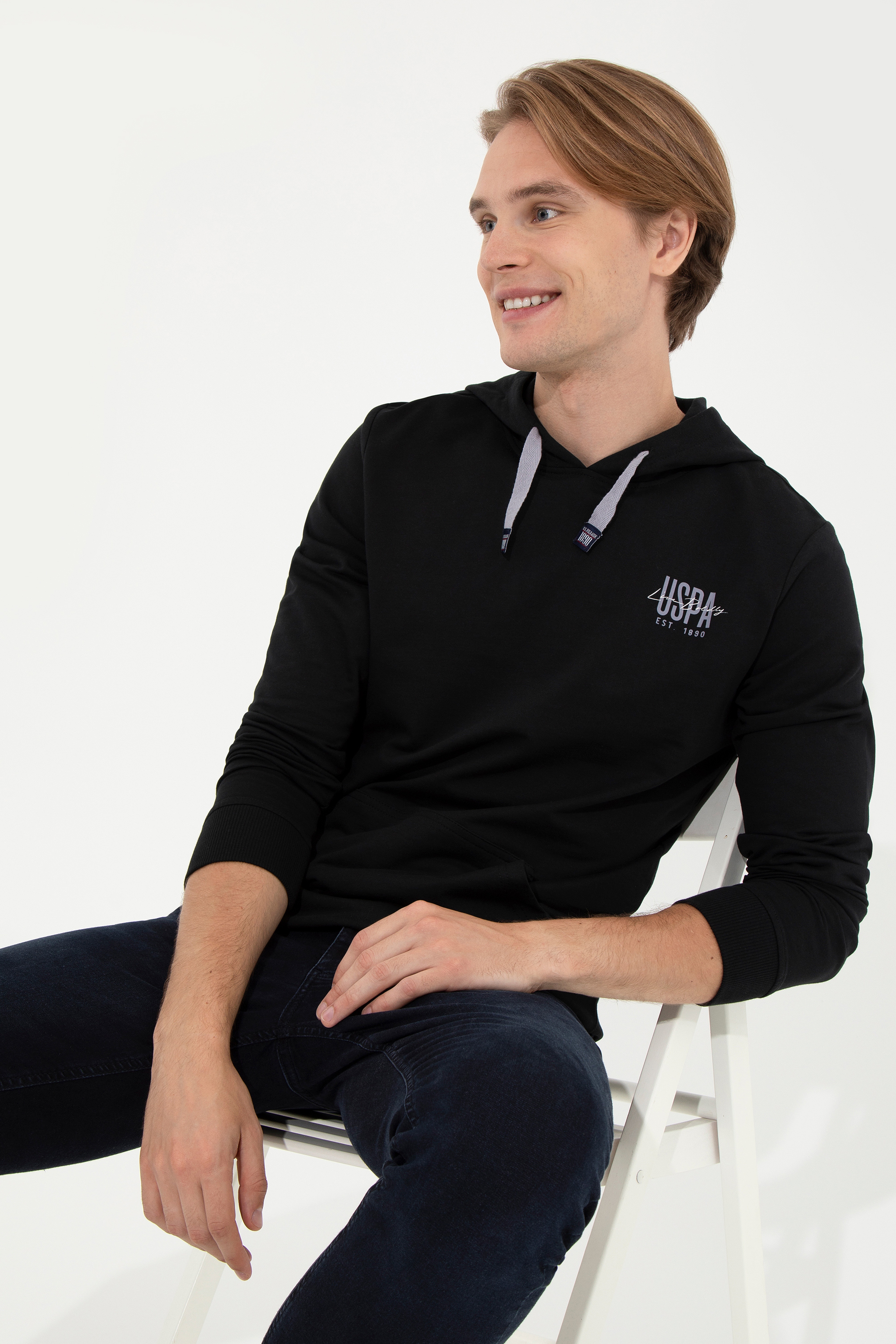 Erkek Siyah Kapüşonlu Basic Sweatshirt - Image 2