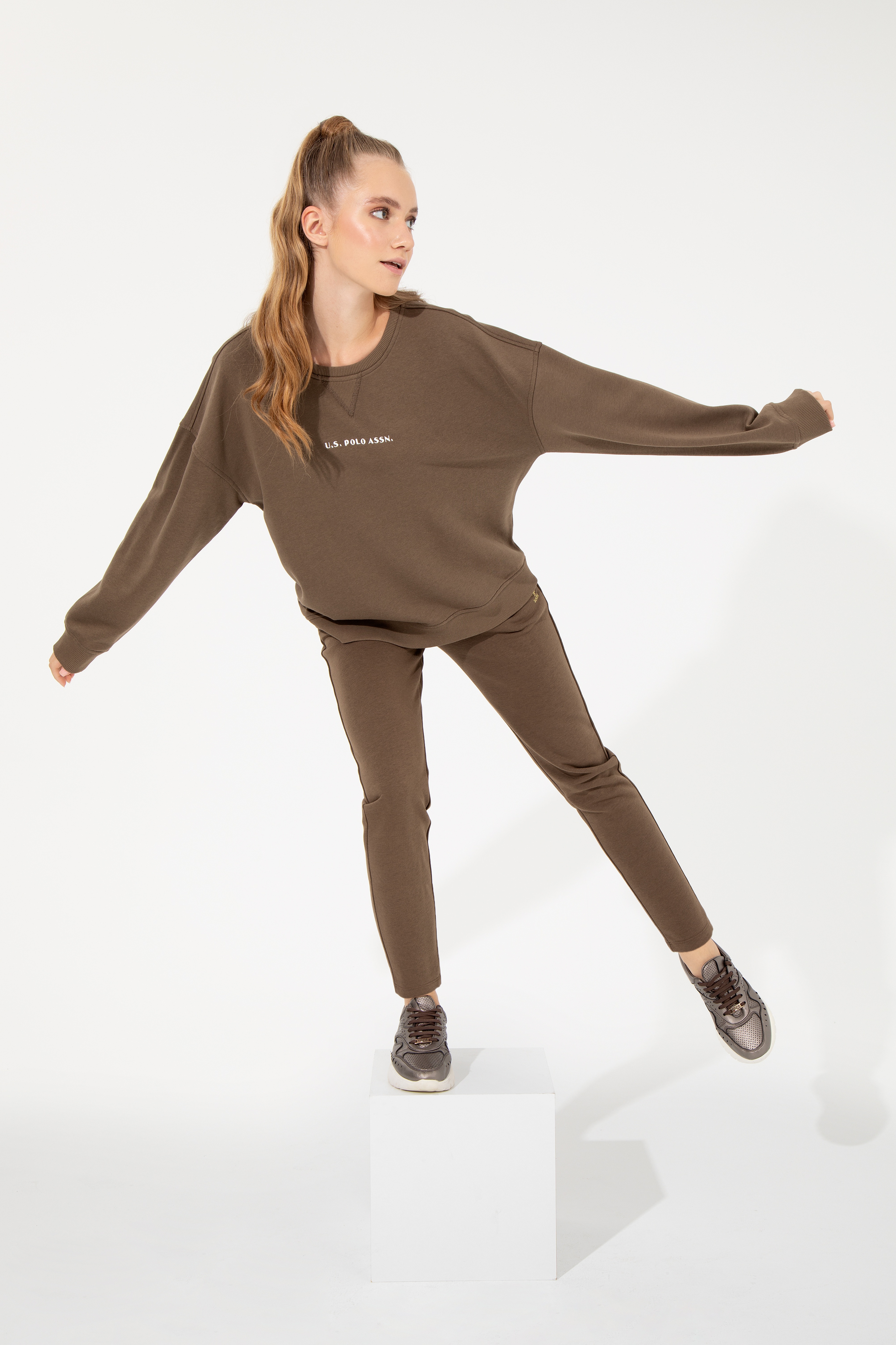 Kadın Coconut Bisiklet Yaka Sweatshirt - Image 3