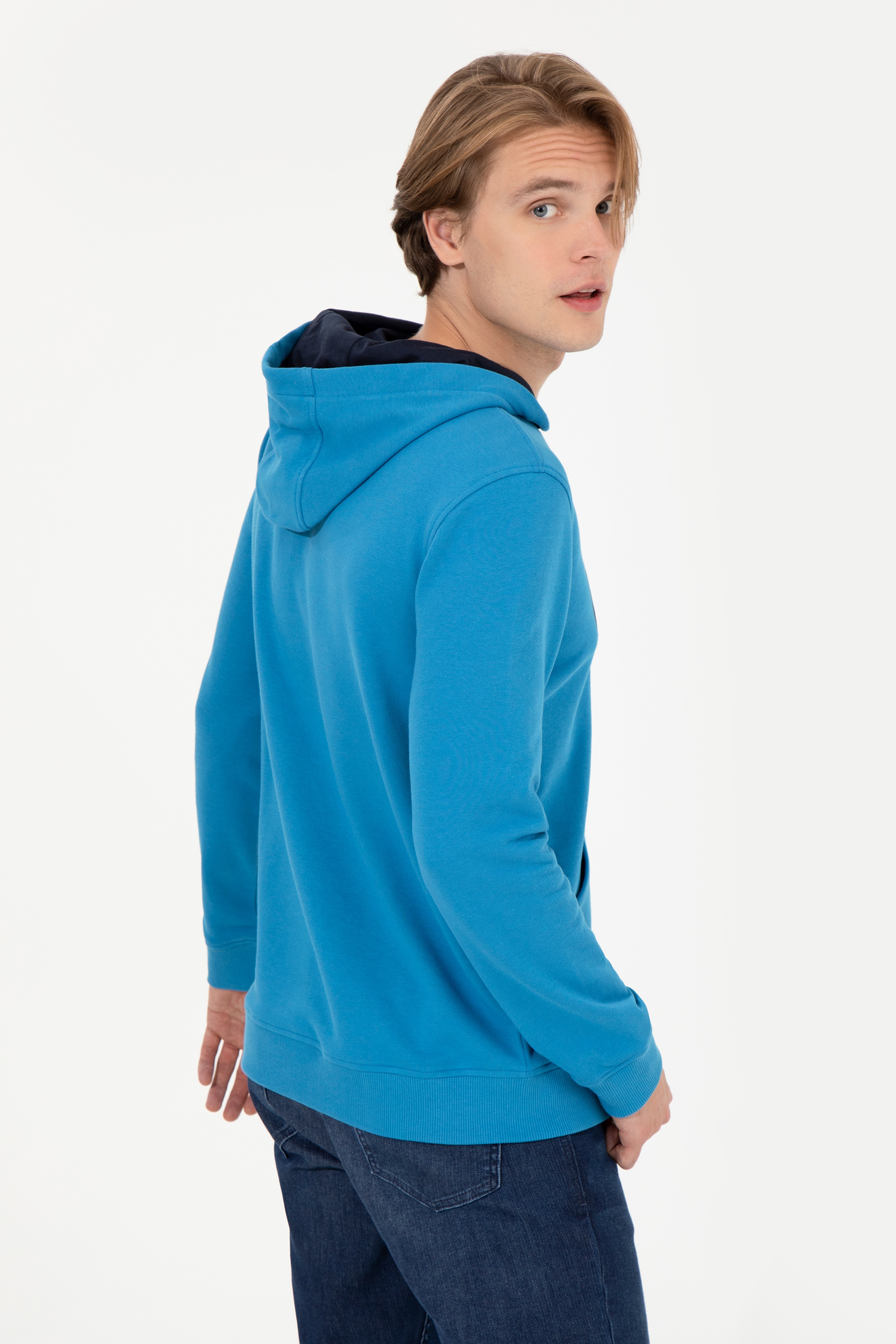Erkek Kobalt Kapüşonlu Basic Sweatshirt - Image 5