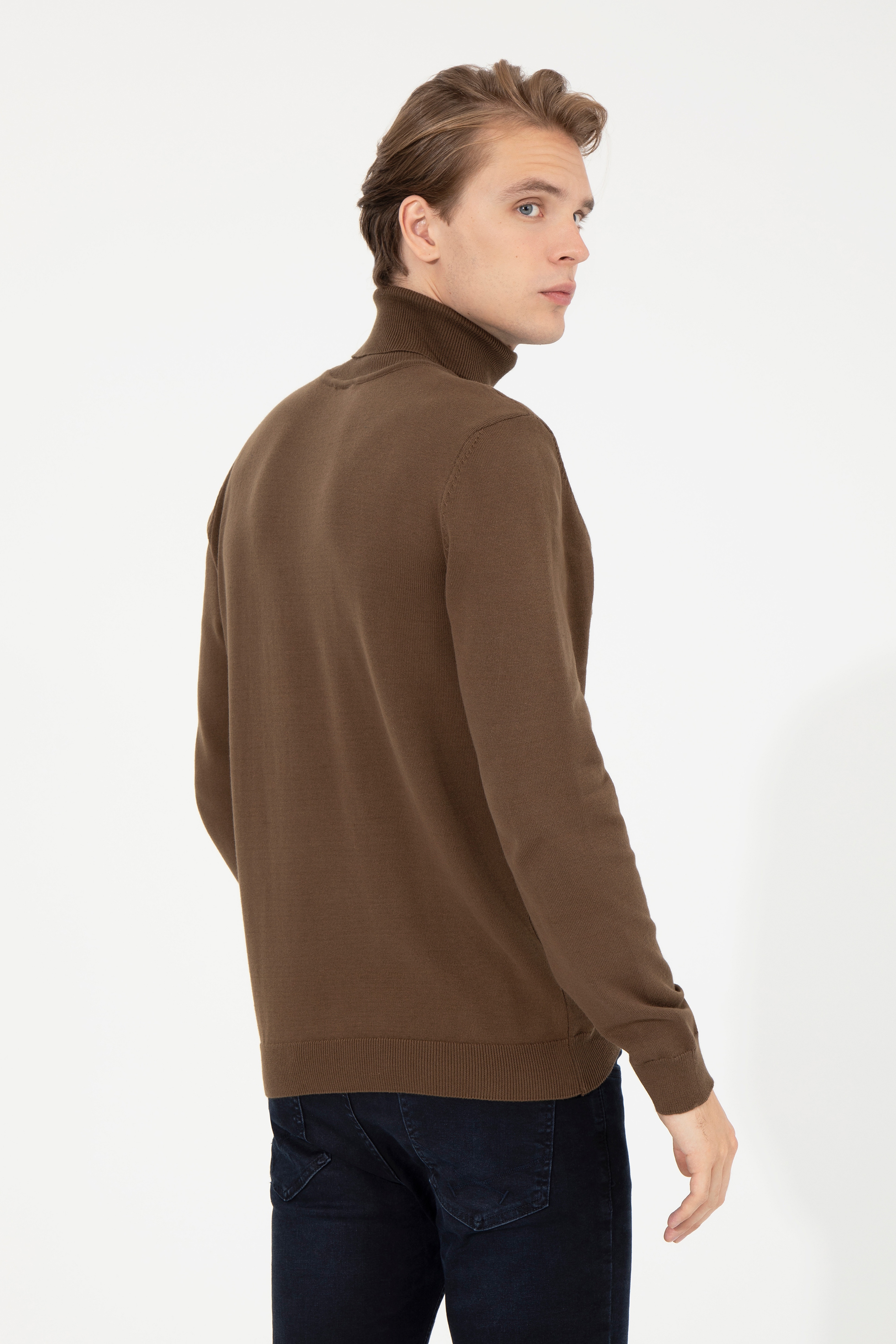 Erkek Coconut Basic Kazak - Image 5
