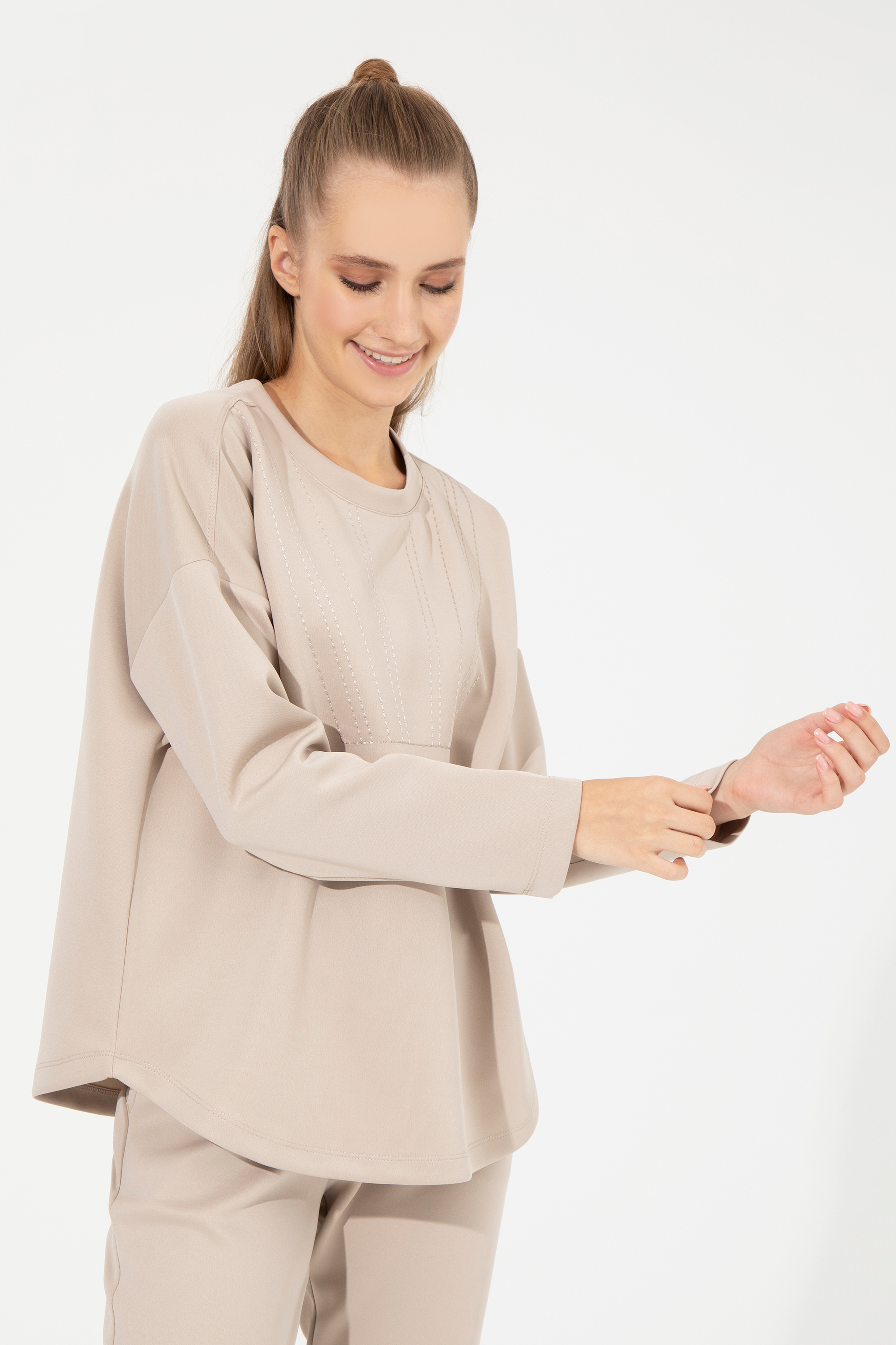 Kadın Taş Bisiklet Yaka Sweatshirt - Image 4
