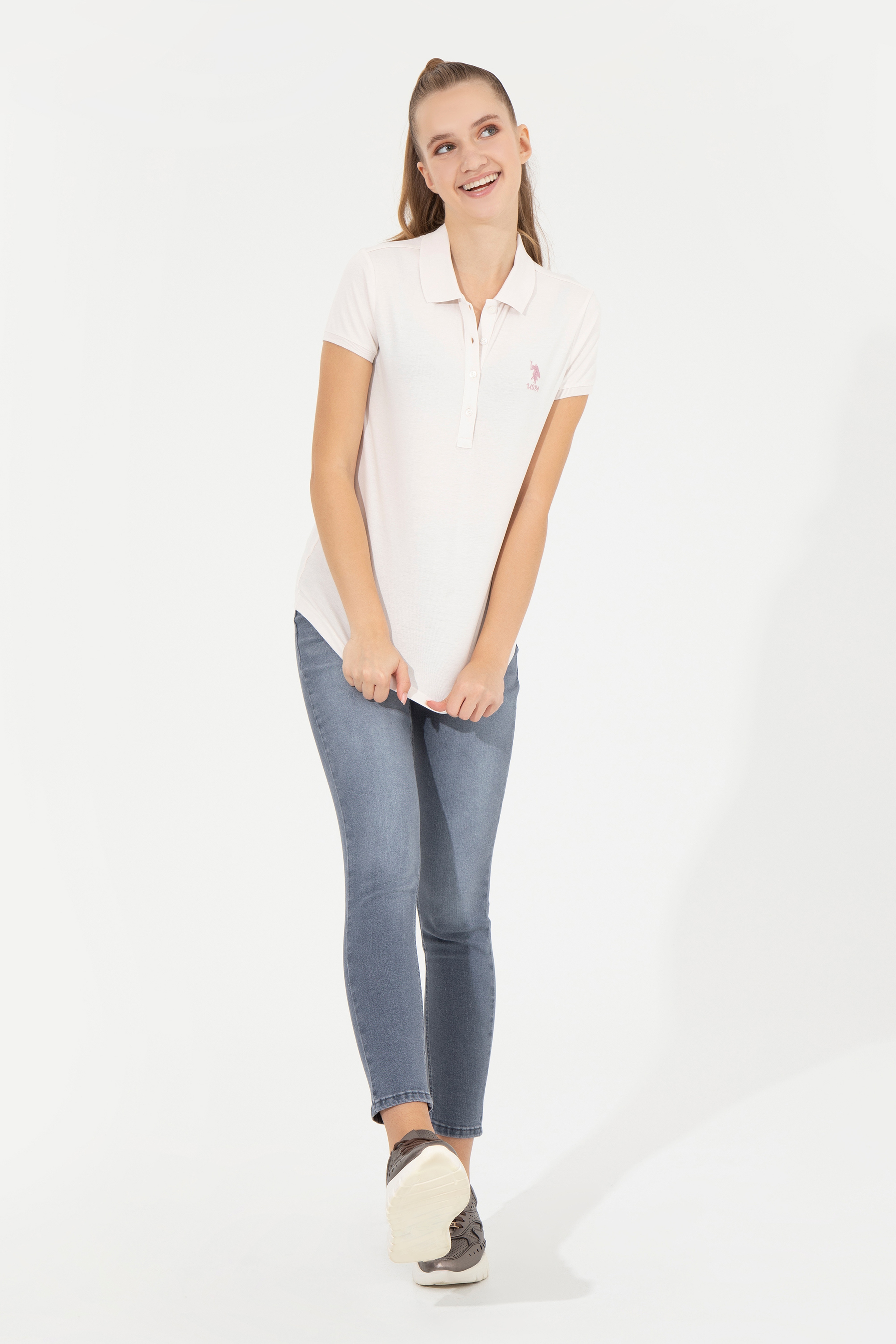Kadın Ekru Basic Polo Yaka Tişört - Image 3