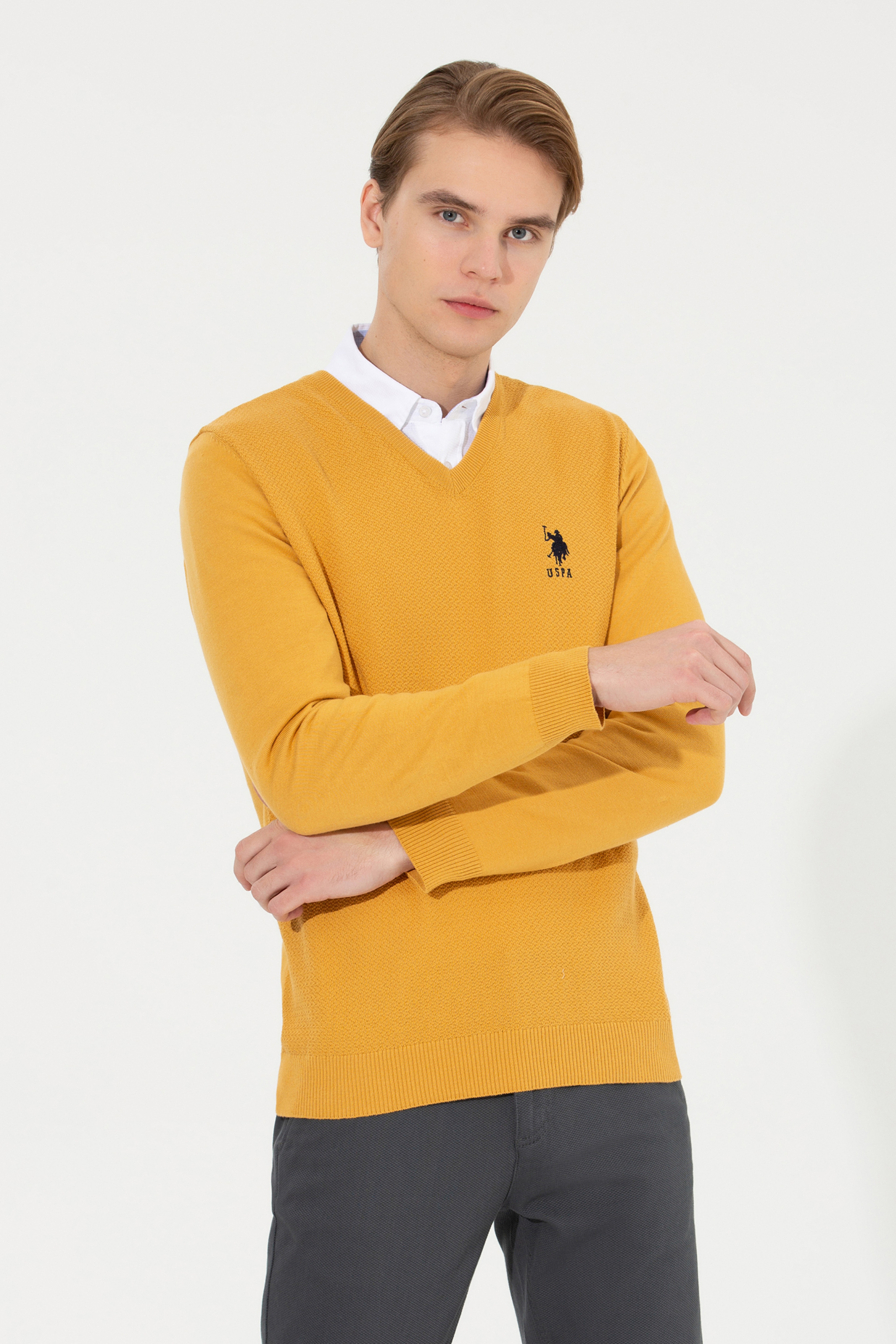 Erkek Safran V Yaka Basic Triko Kazak - Image 1