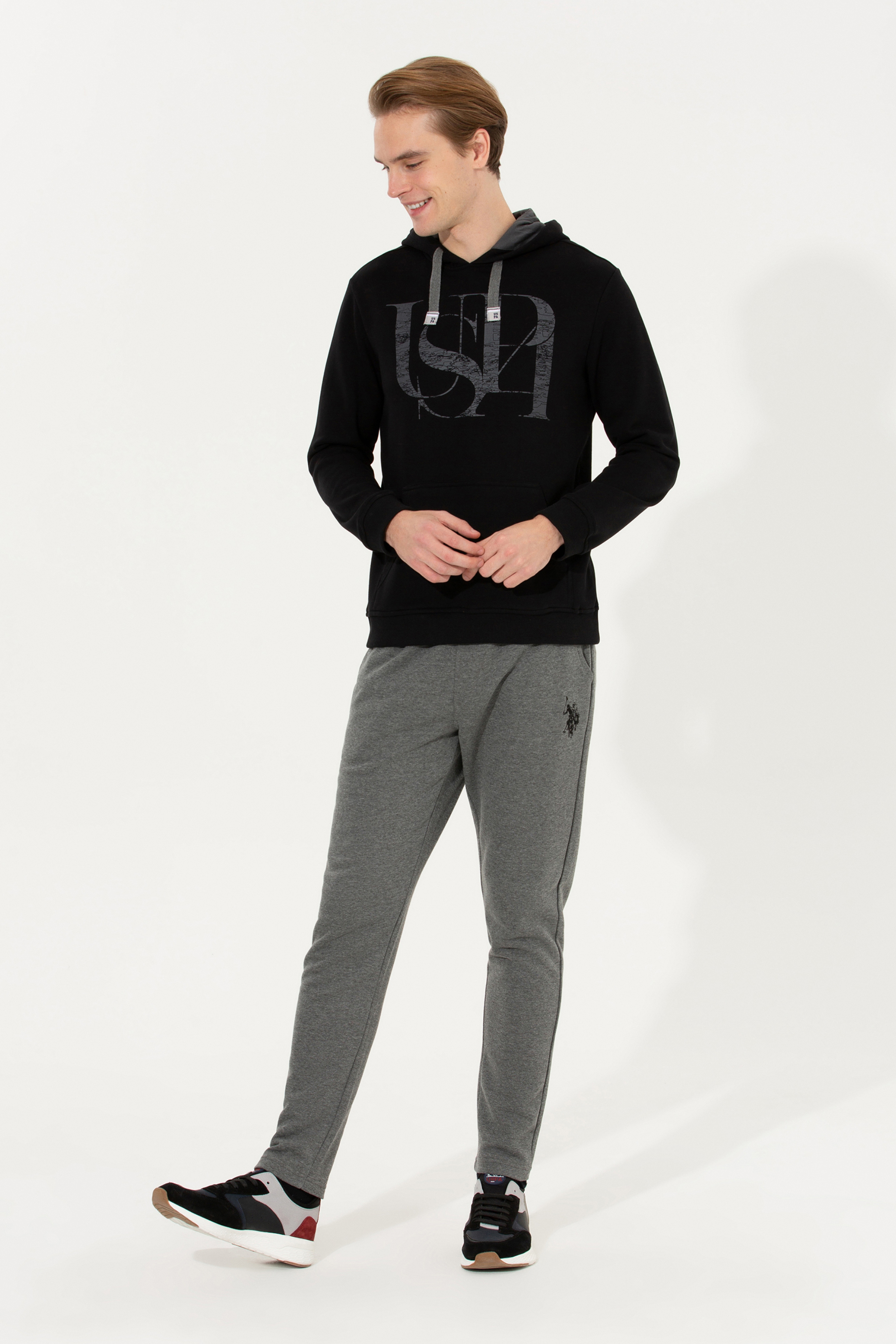 Erkek Siyah Kapüşonlu Sweatshirt