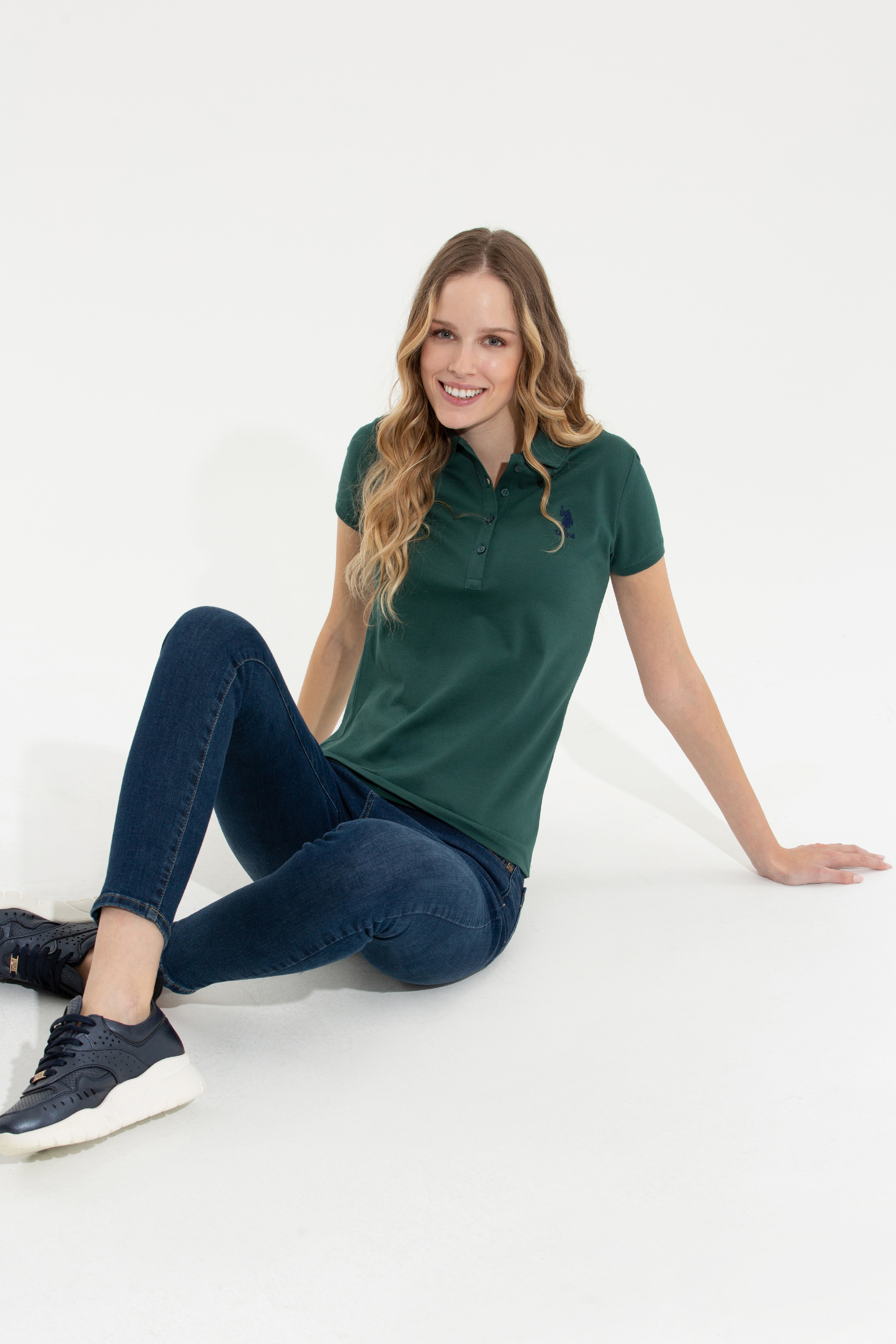 Kadın Yeşil Basic Polo Yaka Tişört - Image 1