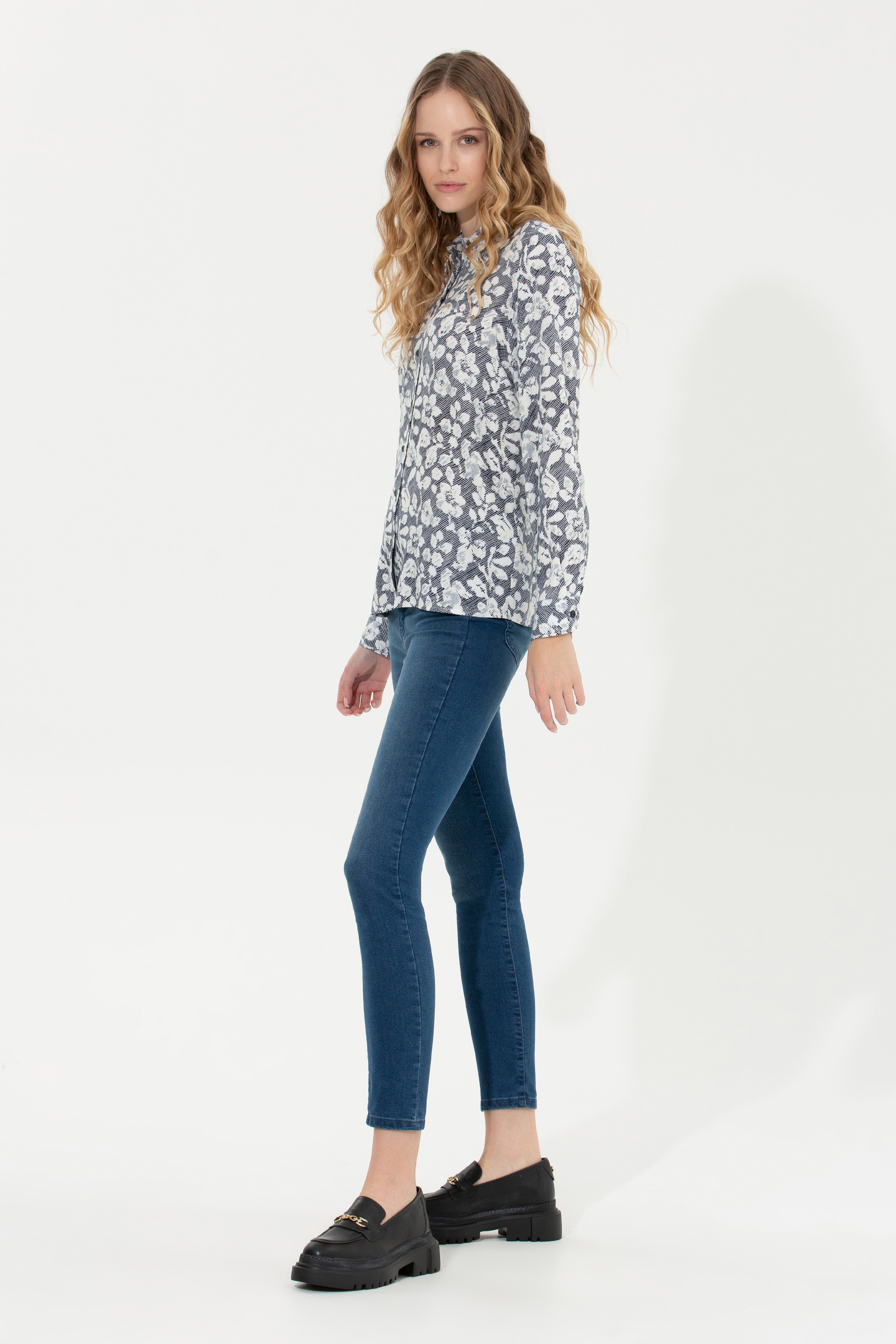Kadın Açık Mavi Jean Pantolon - Image 3