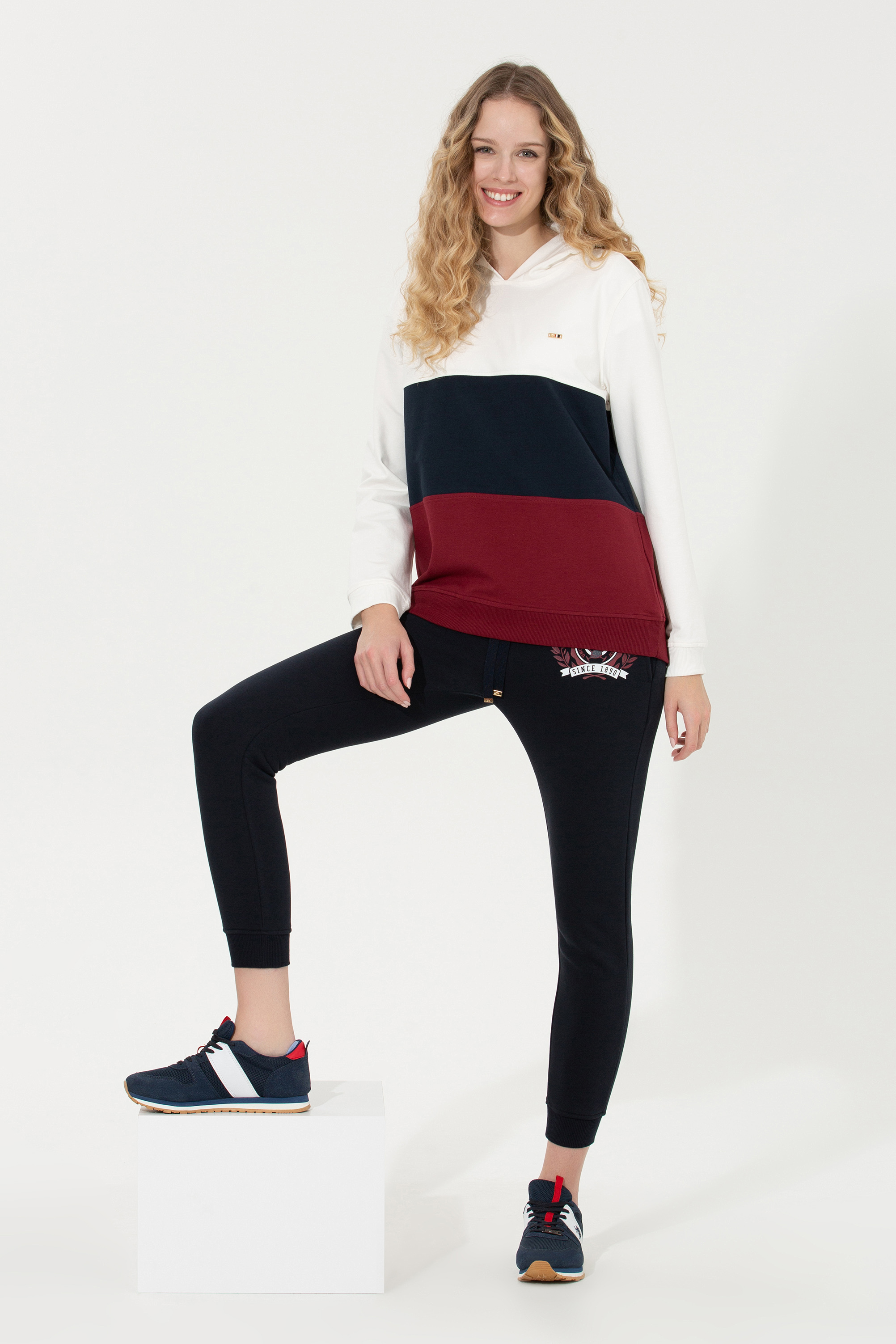 Kadın Vİşne Kapüşonlu Sweatshirt