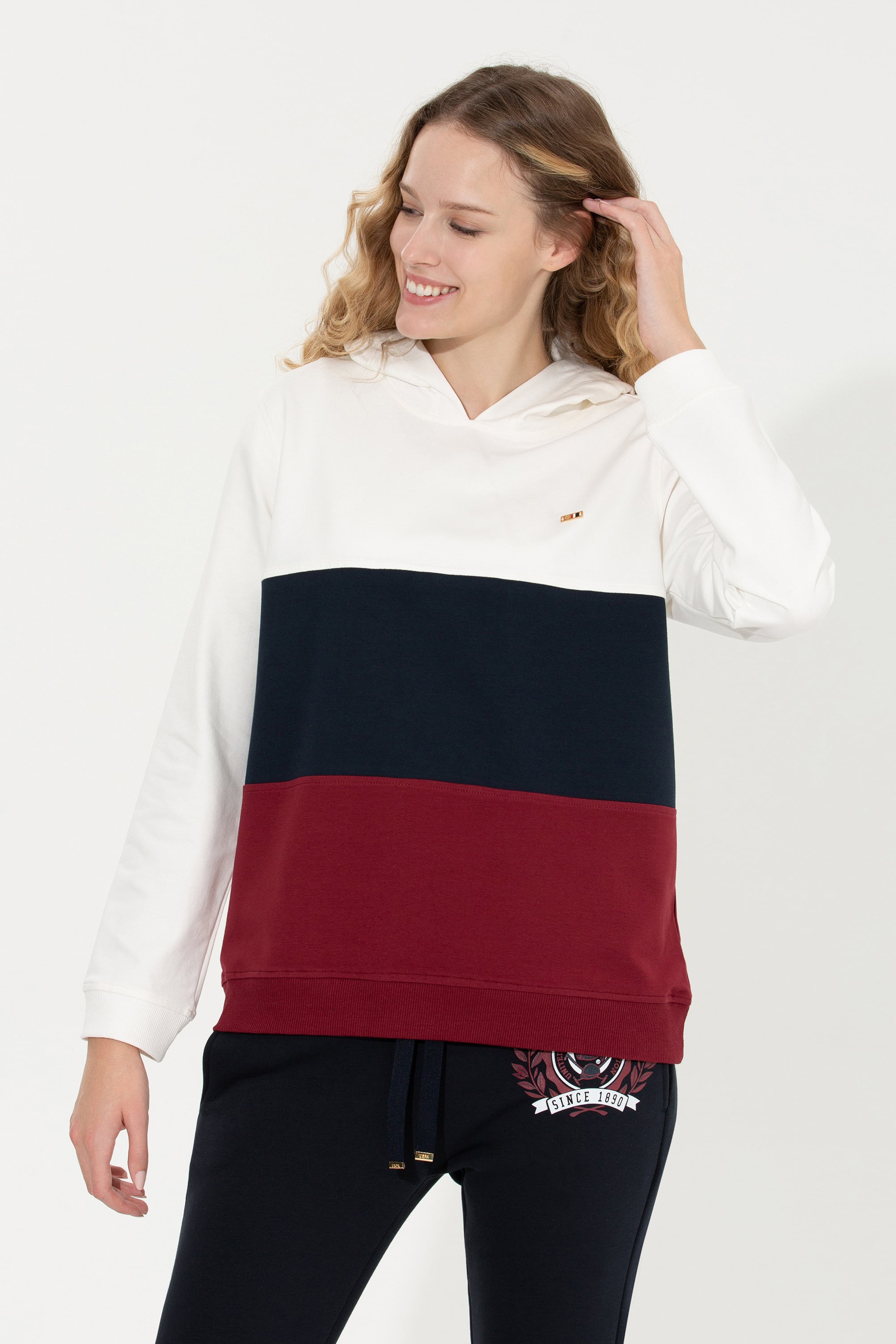 Kadın Vİşne Kapüşonlu Sweatshirt - Image 1