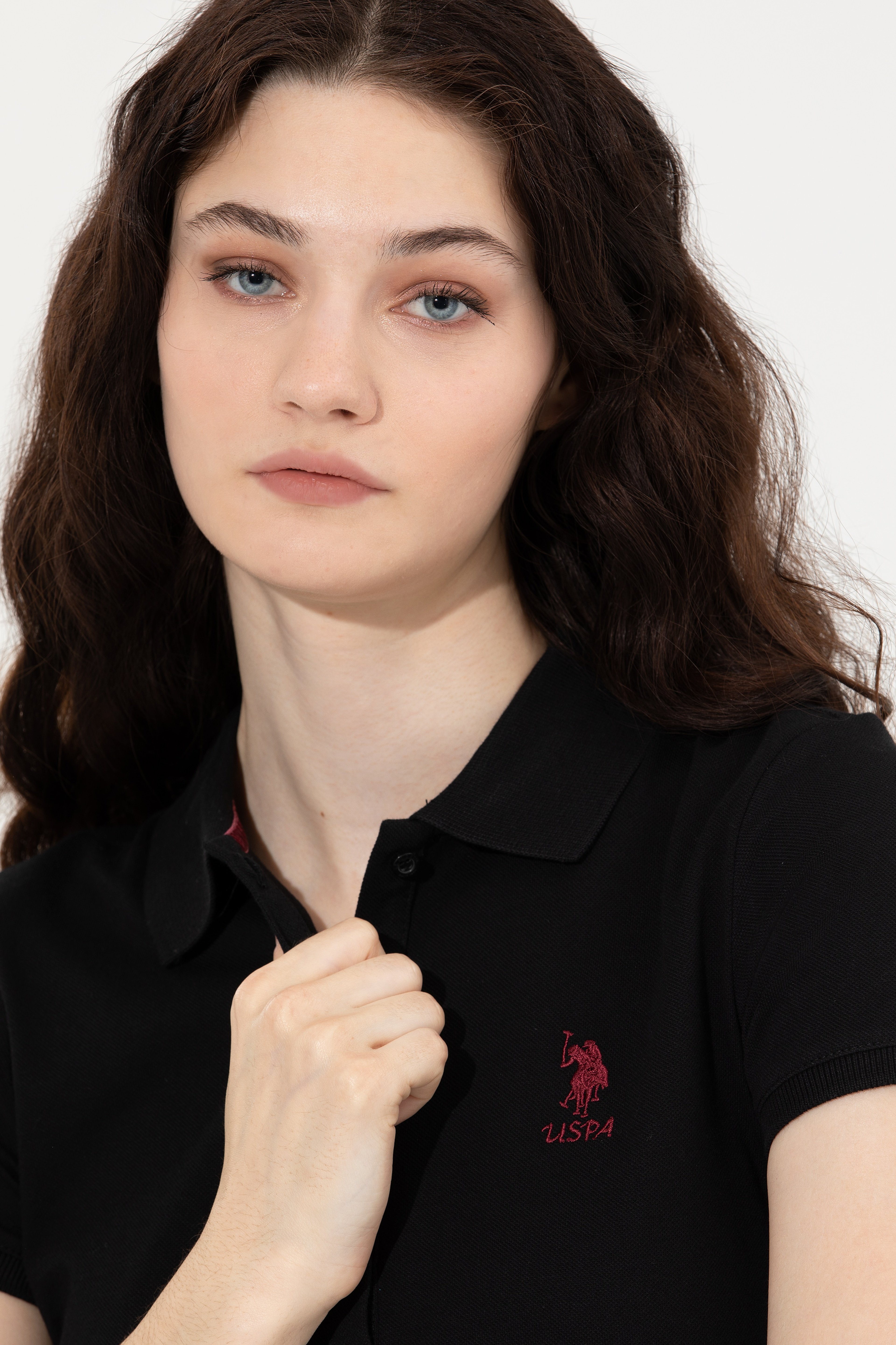 Kadın Siyah Basic Polo Yaka Tişört - Image 2
