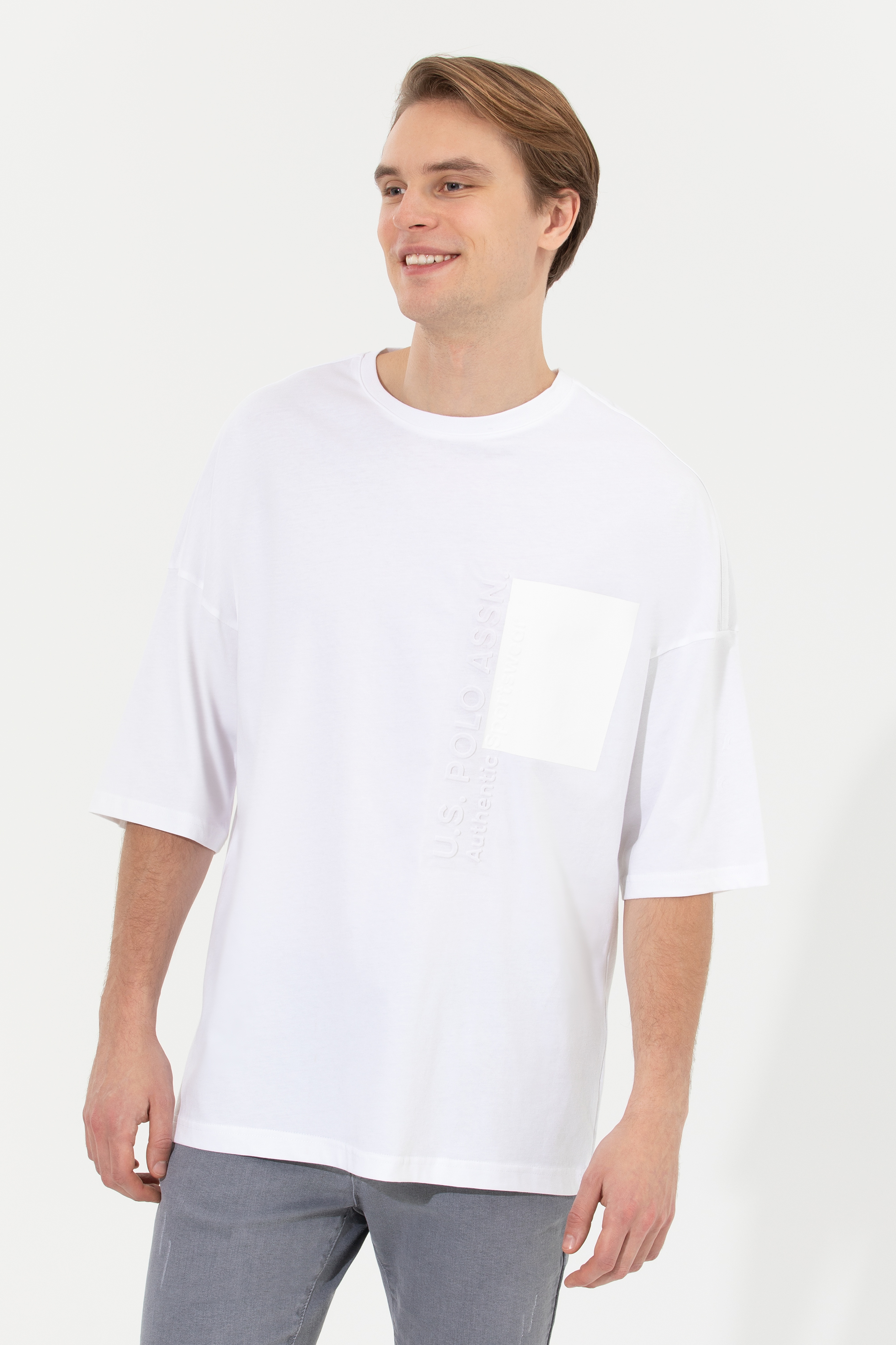 Erkek Beyaz Oversize Bisiklet Yaka Tişört - Image 2